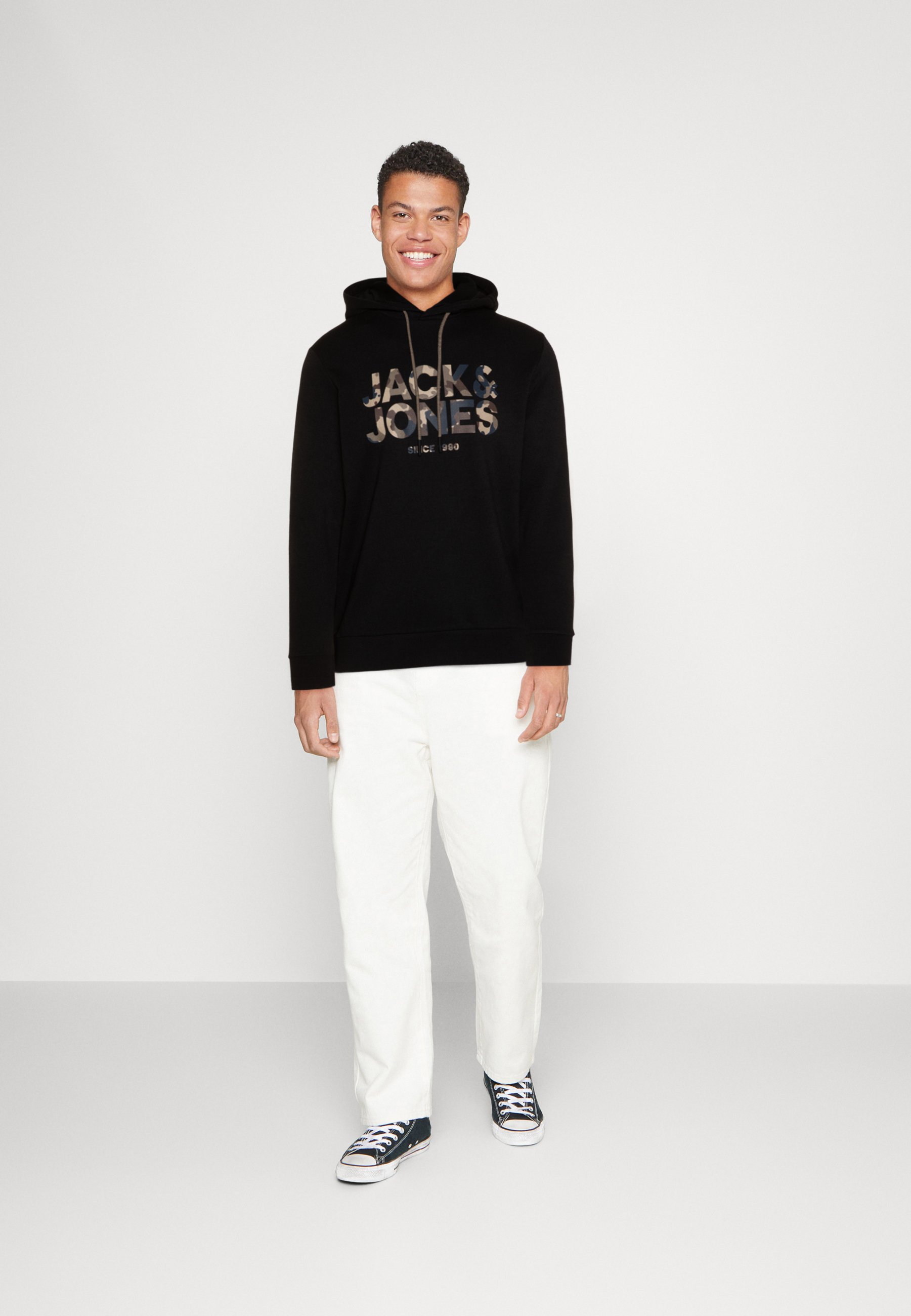 Jack &Jones JJJAMES HOOD - Sweatshirt - black