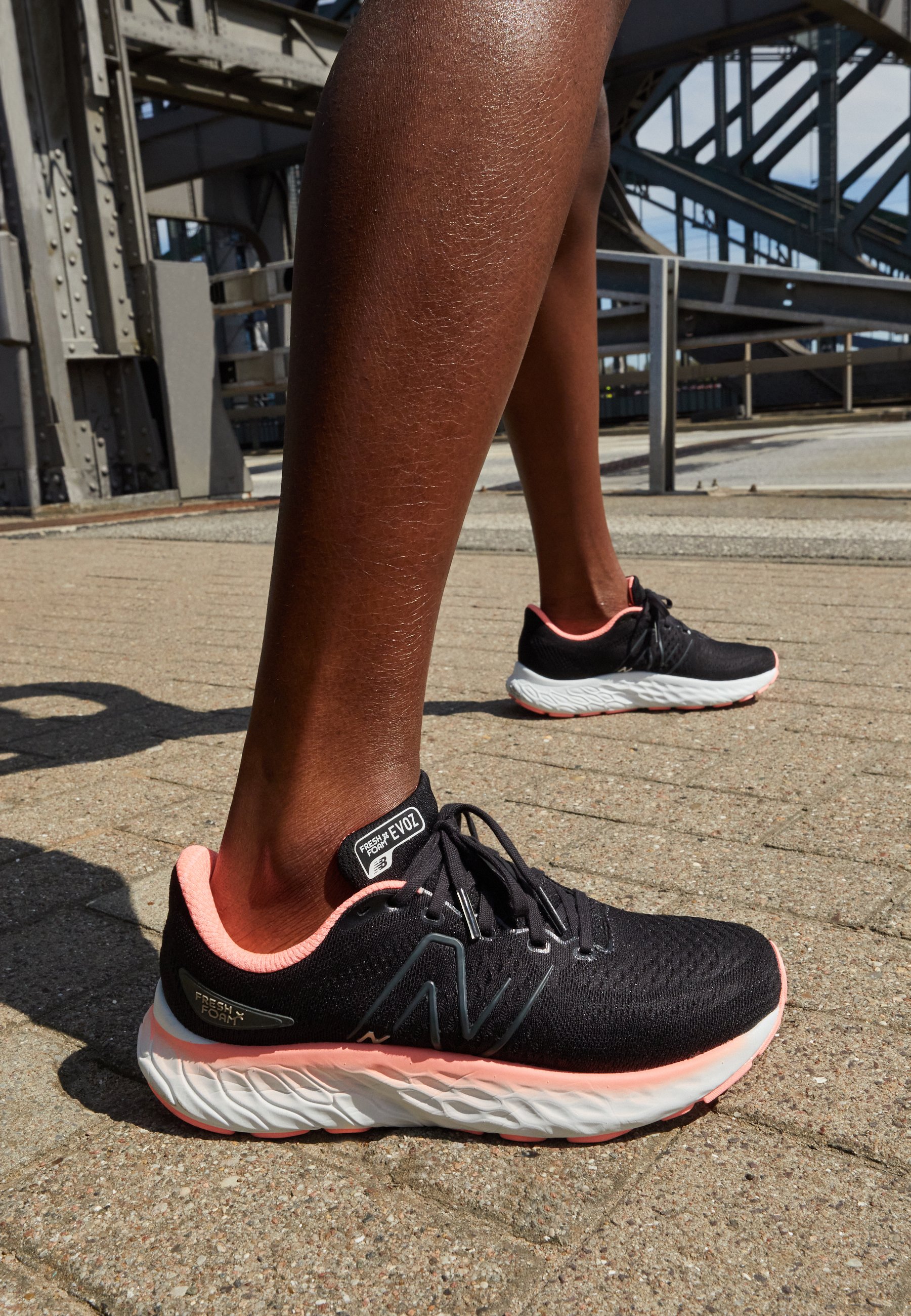 NB FRESH FOAM X EVOZ  - Neutral running shoes - black