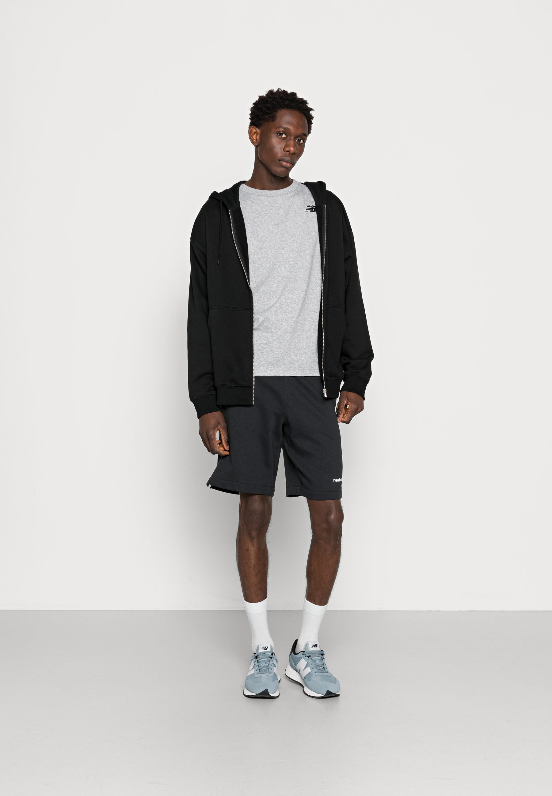 NB CLASSIC ARCH TEE - Print T-shirt - athletic grey/grey