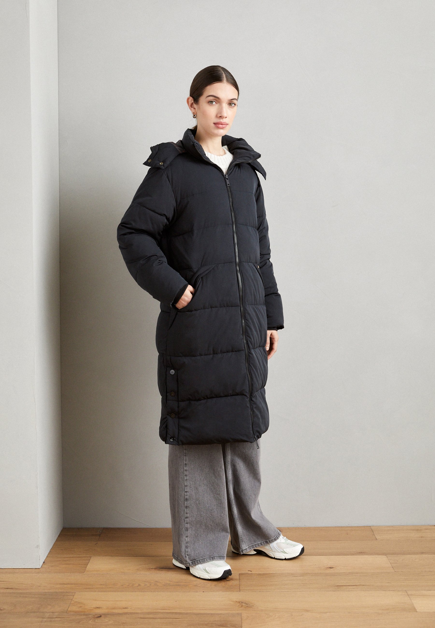 Scotch & Soda WATER REPELLENT LONGER LENGTH PUFFER COAT - Winter coat - evening black/black