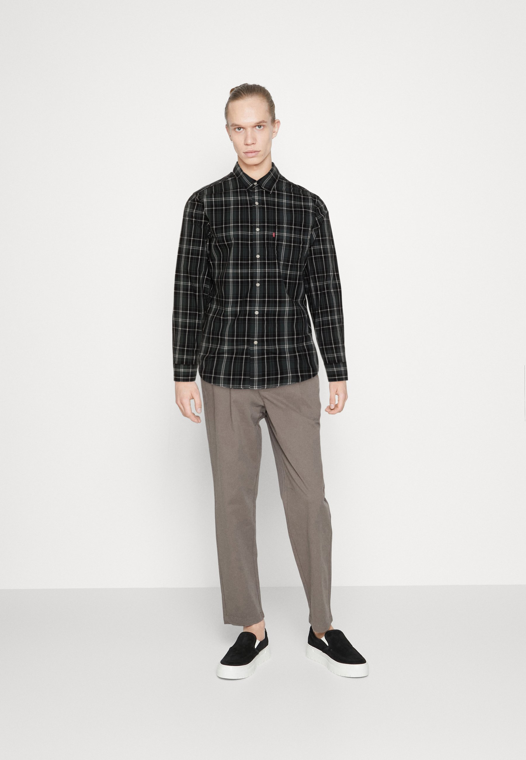Levi's® SUNSET POCKET STANDARD - Shirt - dougie plaid darkest/dark green