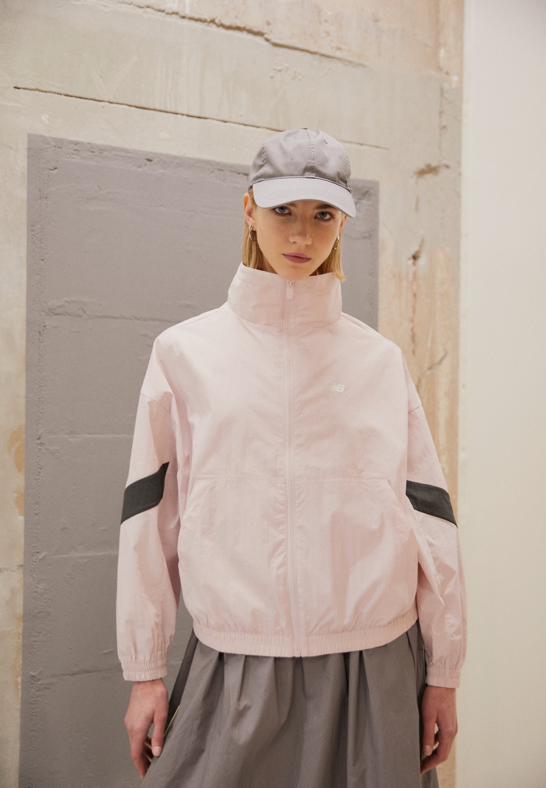 NB ATHLETICS JACKET - Summer jacket - Pink/pink