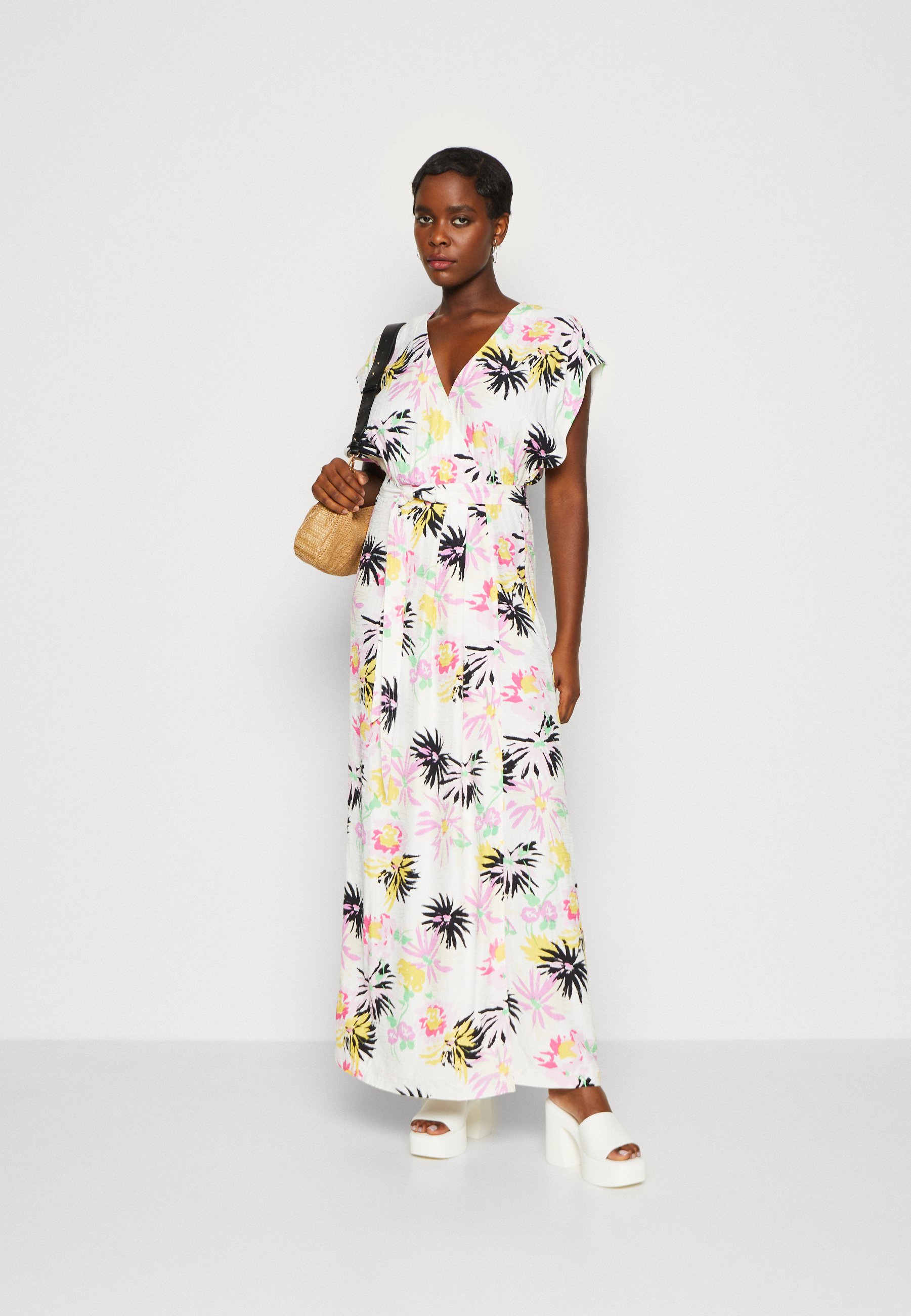 Scotch & Soda ALLOVER PRINTED DRESS - Maxi dress - white