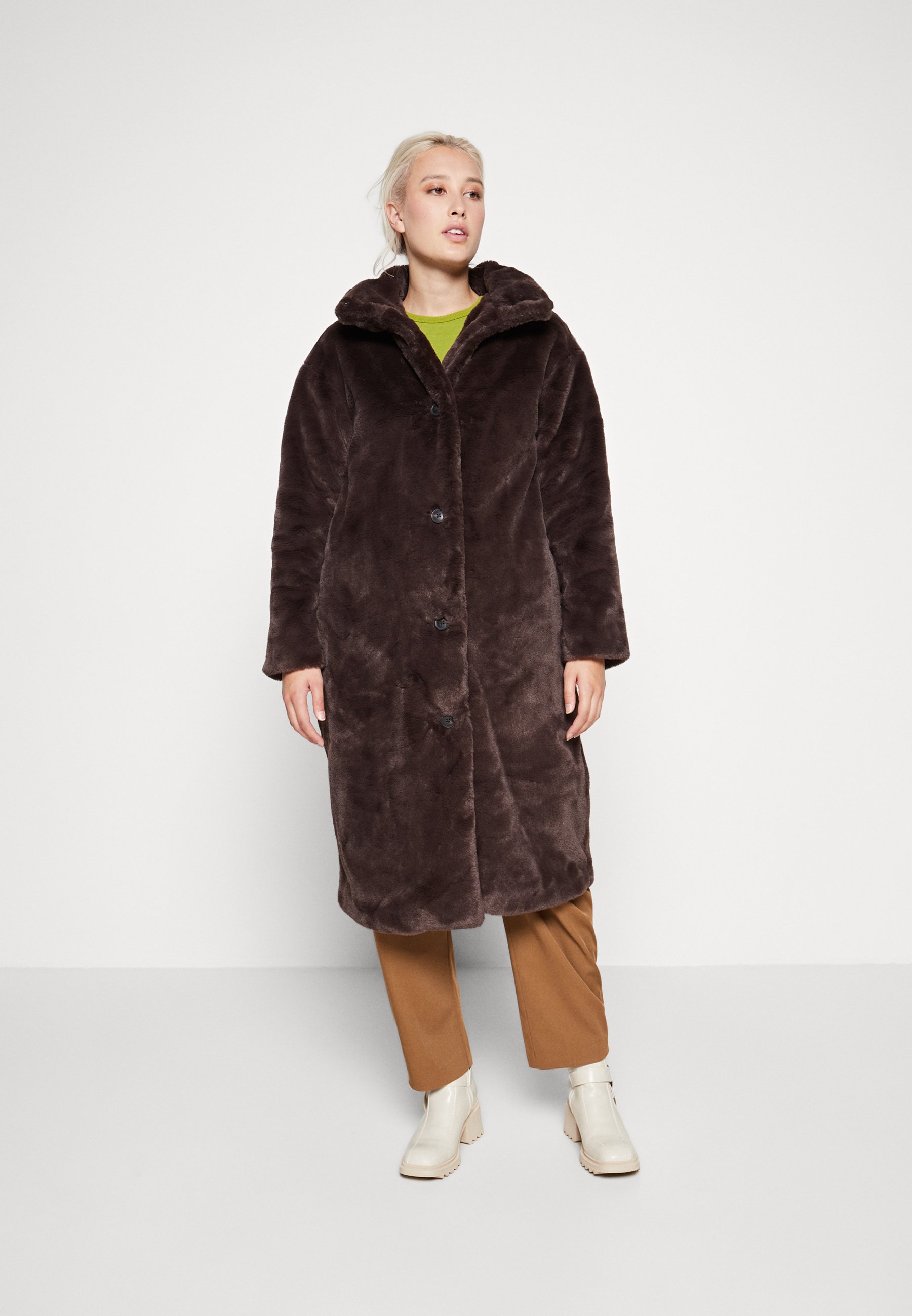 Vero Moda VMMONROE LONG FAUX FUR COAT - Classic coat - coffee bean/dark brown
