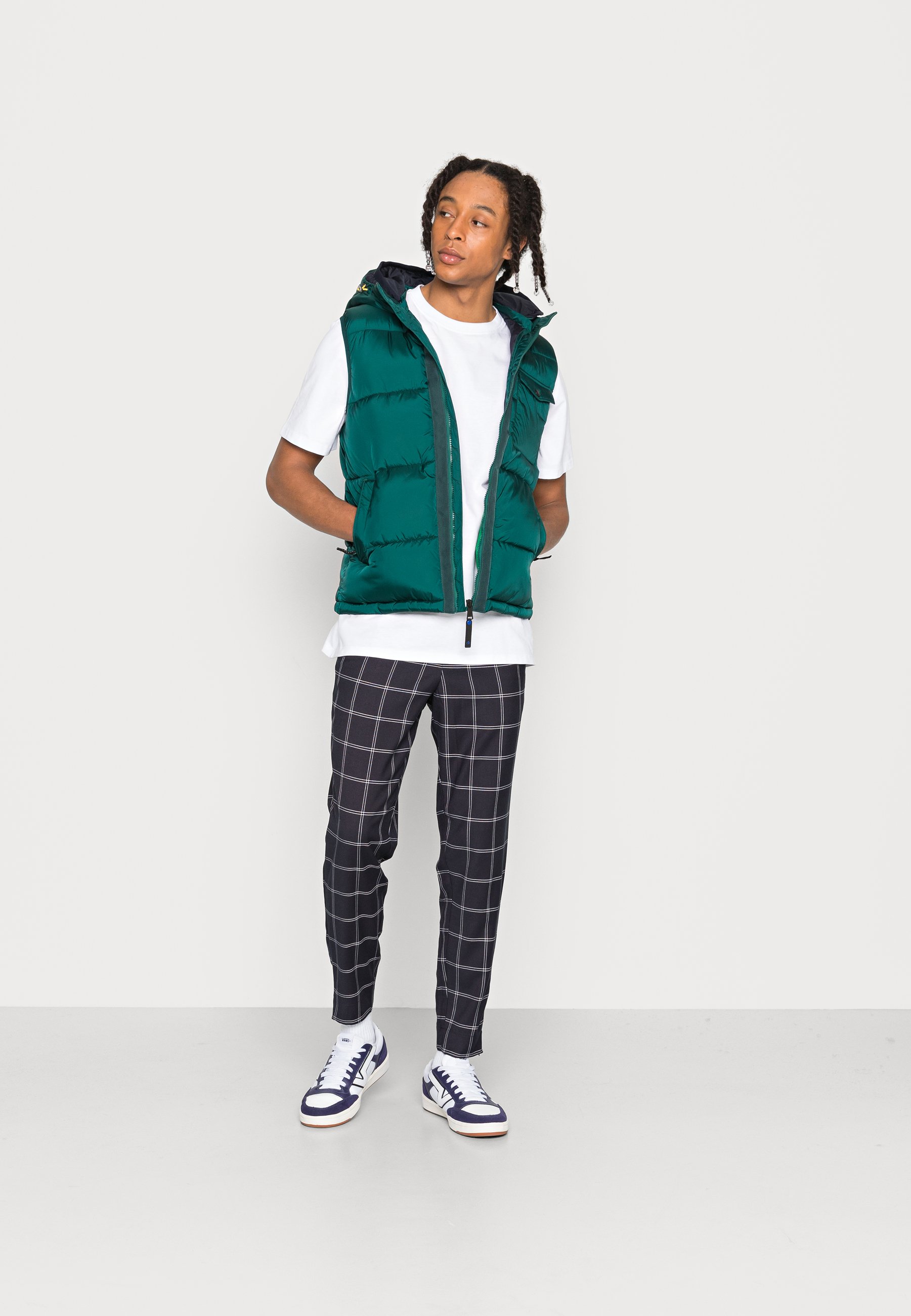 Scotch & Soda HOODED QUILTED BODYWARMER - Waistcoat - space green/dark green
