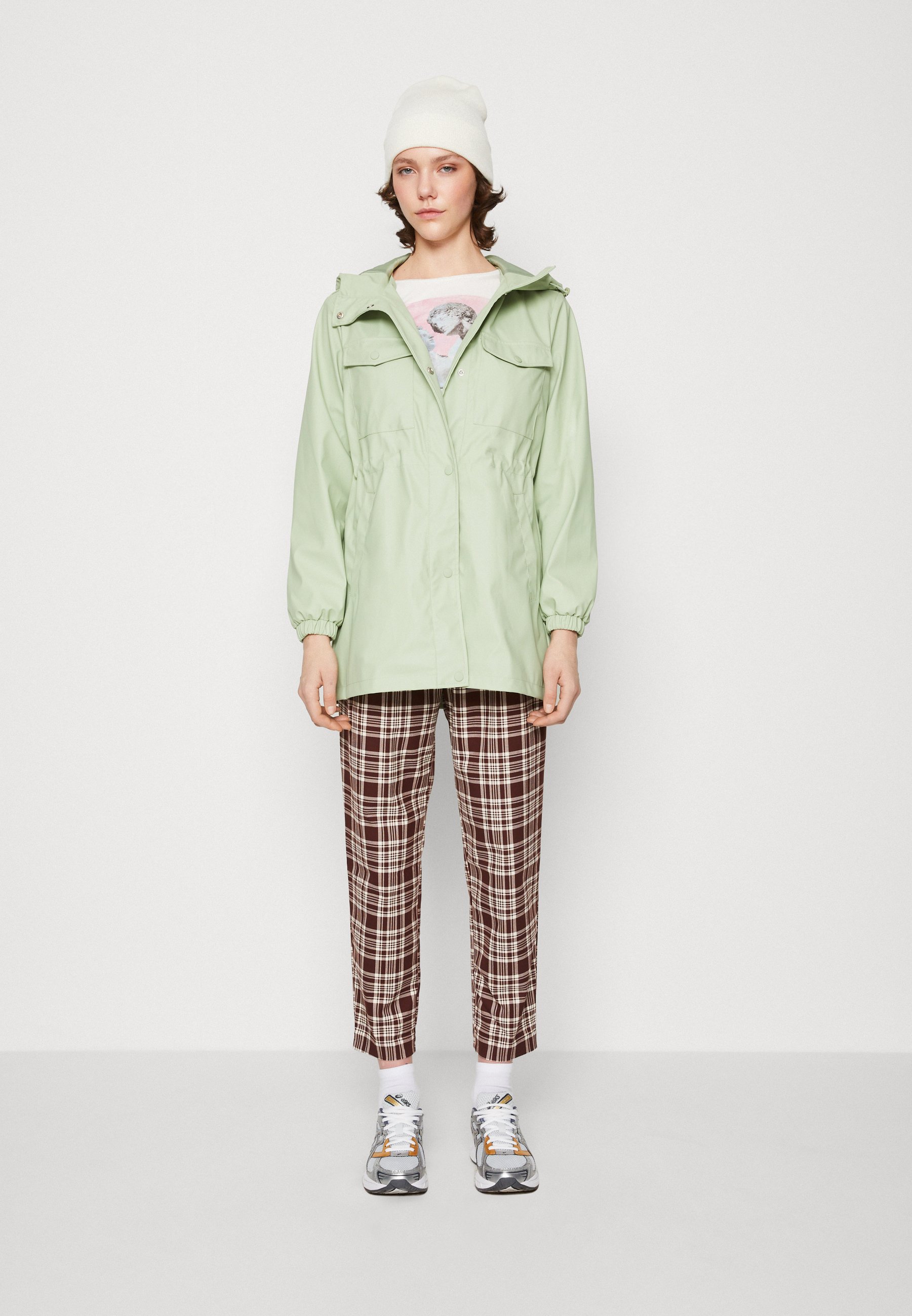 ONLY ONLRENE RAINCOAT - Parka - reseda/mint