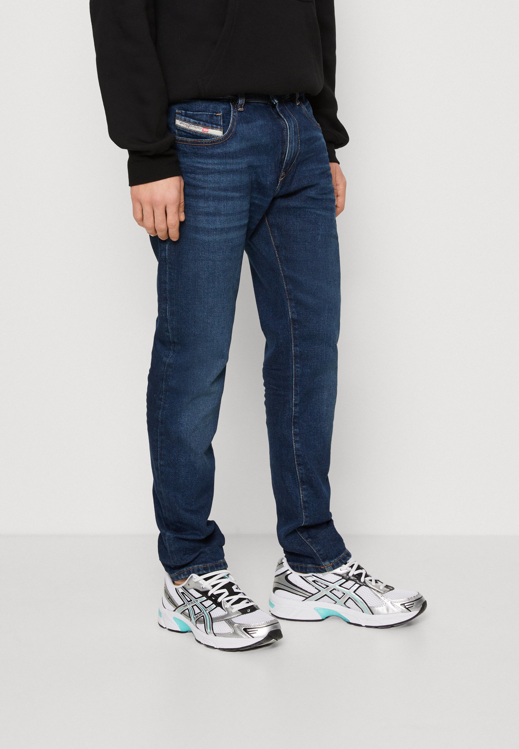 Diesel 2019 D STRUKT - Jeans Tapered Fit - denim/dark-blue denim