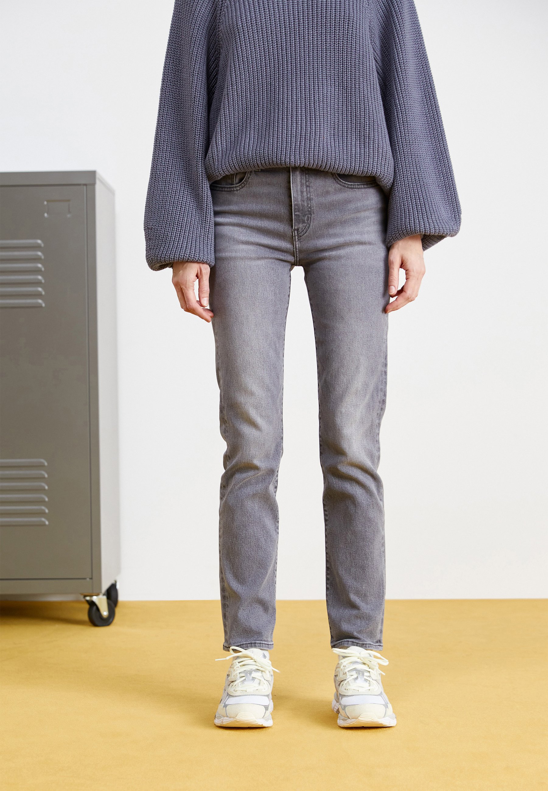 Levi's® 724™ HIGH RISE STRAIGHT - Straight leg jeans - black sails warm/grey denim