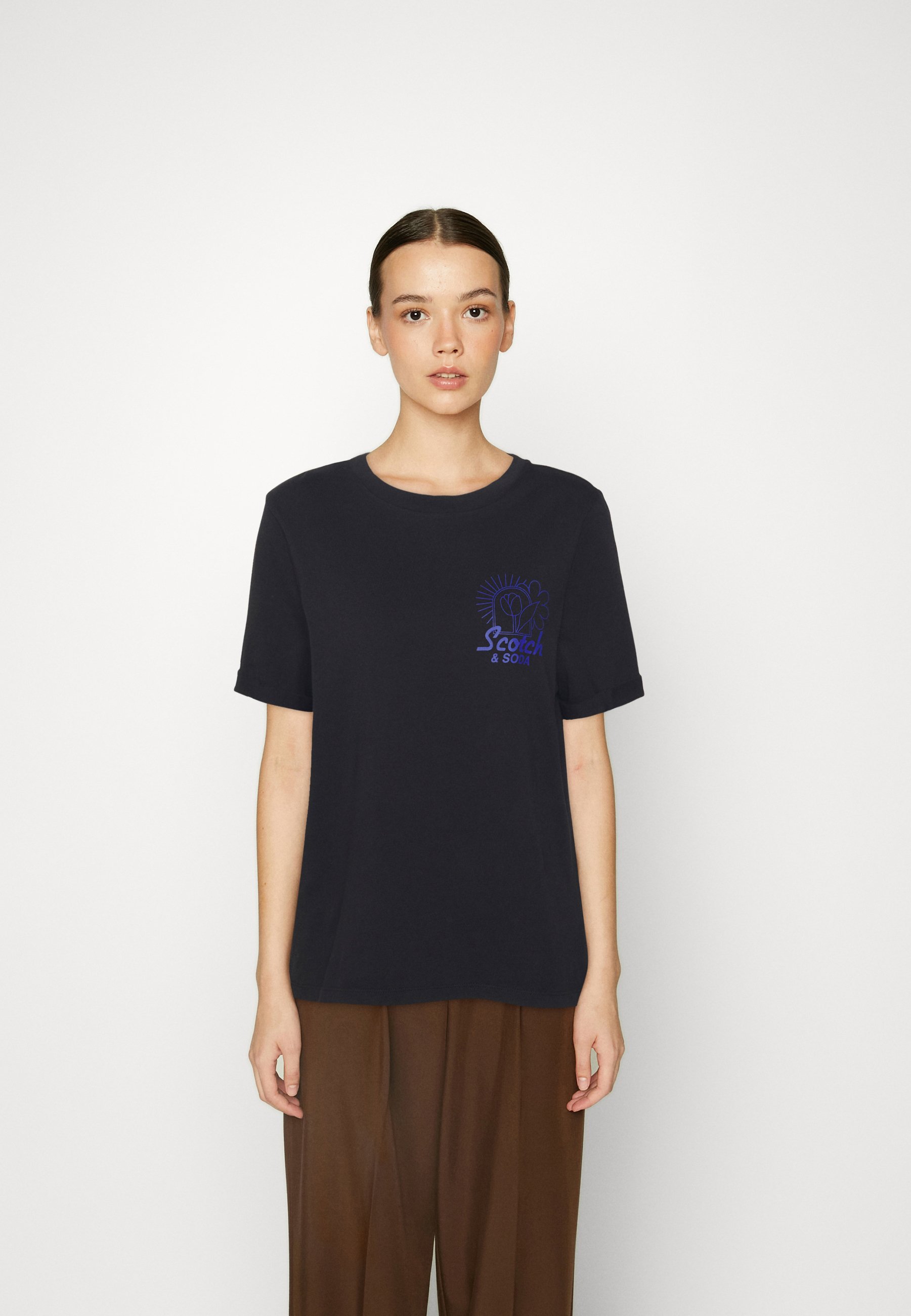 Scotch & Soda ROLLED SLEEVE REGULAR FIT - Print T-shirt - black