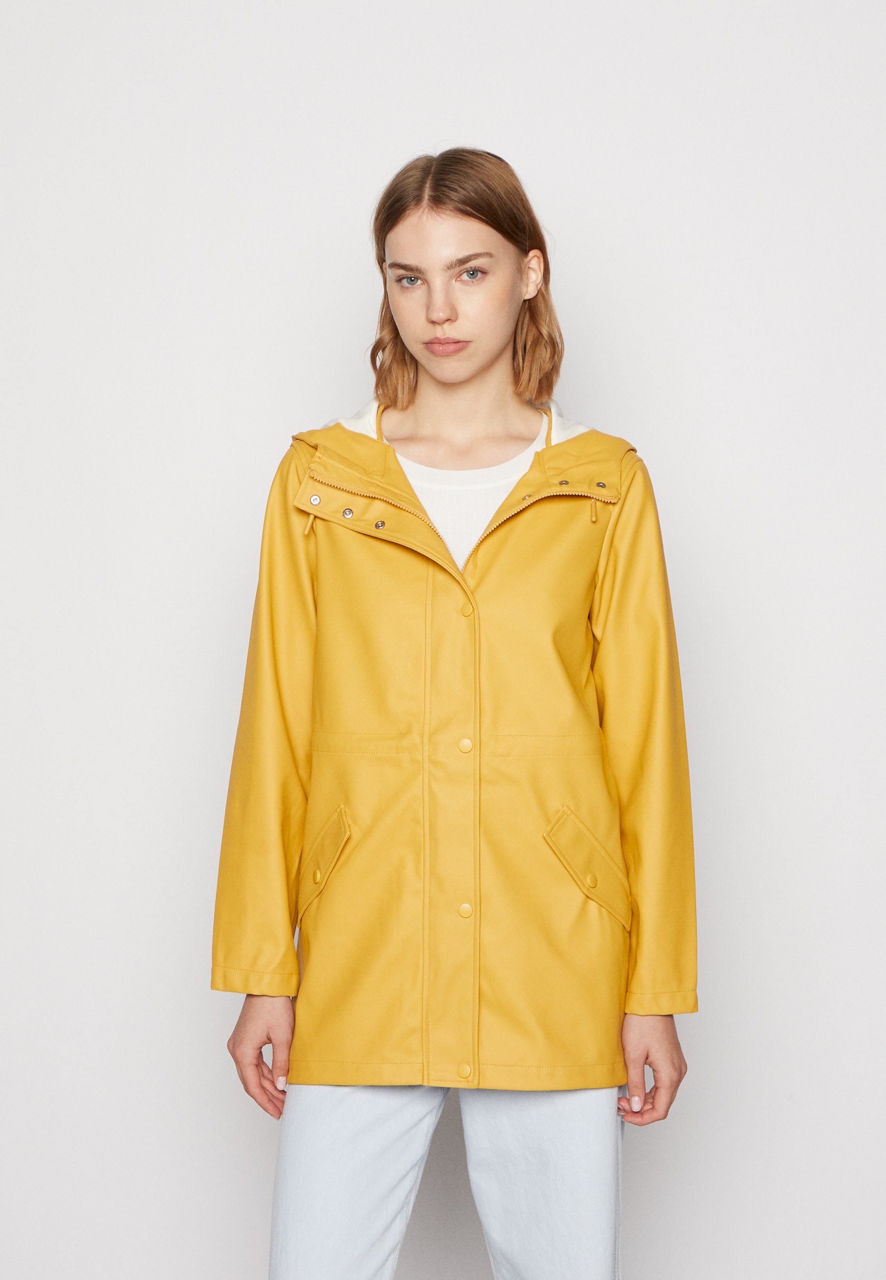 Vero Moda VMMALOU COATED NOOS - Outdoor jacket - amber gold/yellow