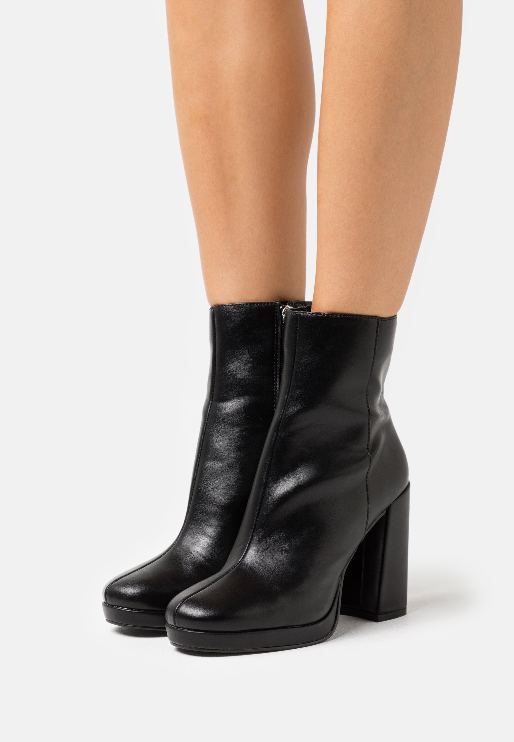 Steve Madden MAIN - Platform ankle boots - black