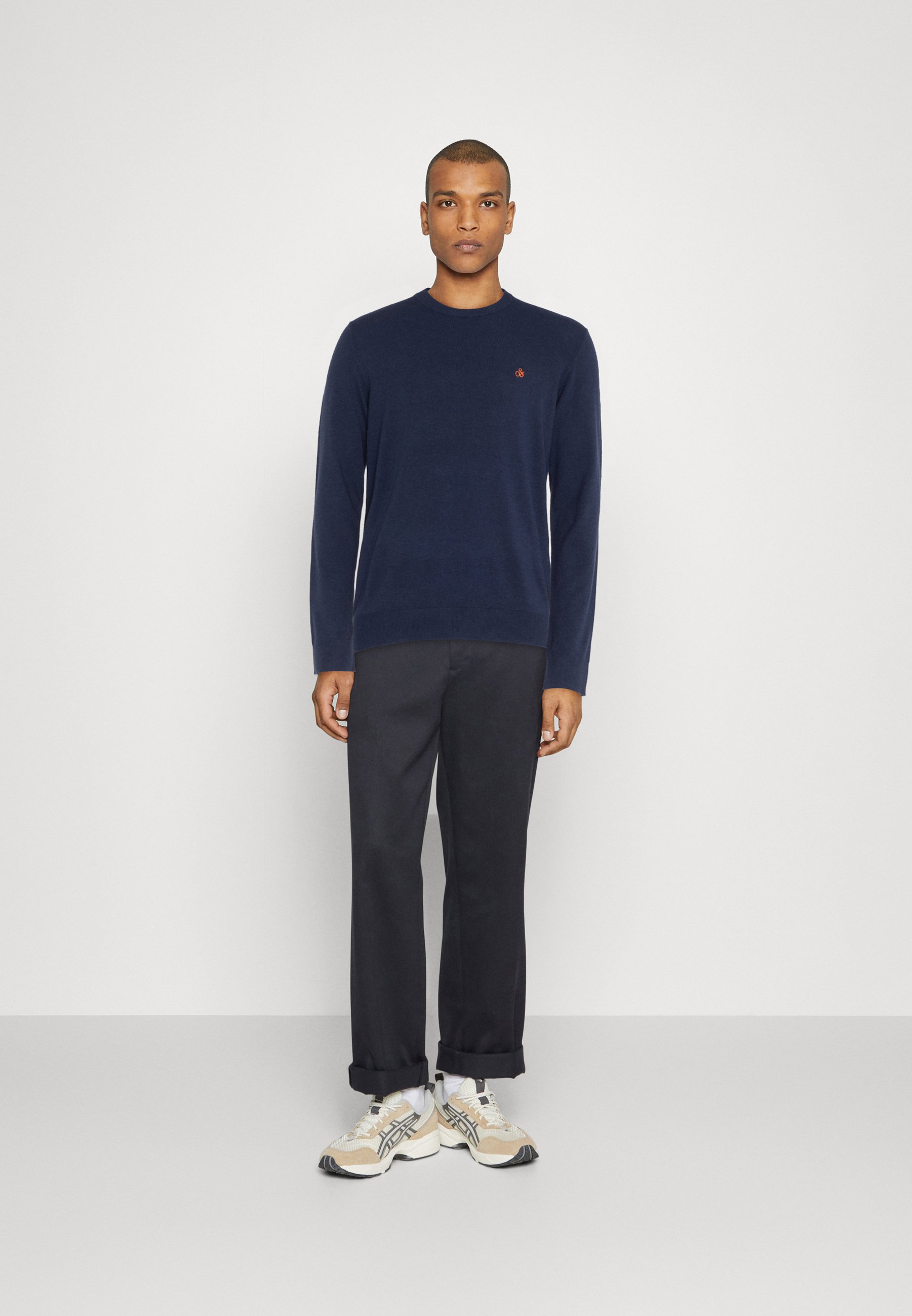Scotch & Soda REGULAR FIT ESSENTIALS CREW IN ECO VERO - Jumper - denim blue/dark green