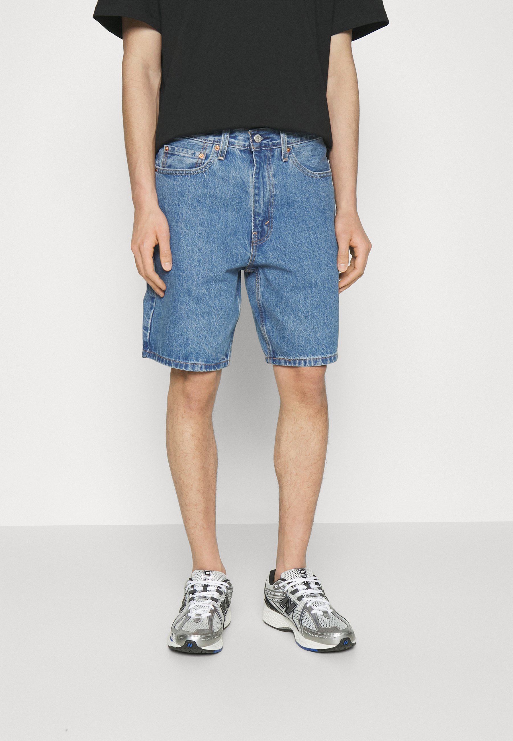 Levi's® 469 LOOSE - Denim shorts - blue/blue denim
