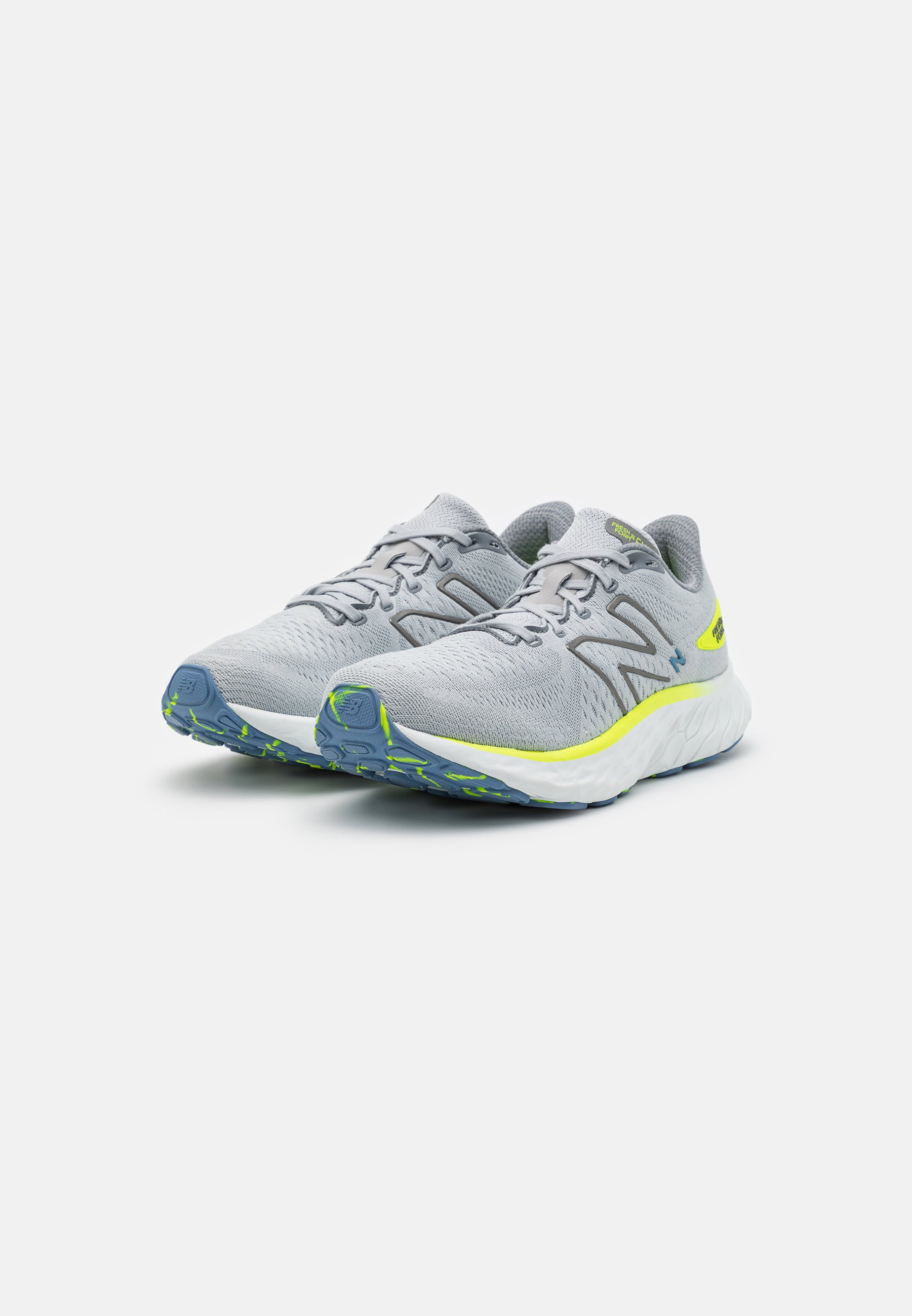 NB FRESH X EVOZ V3 - Neutral running shoes - grey