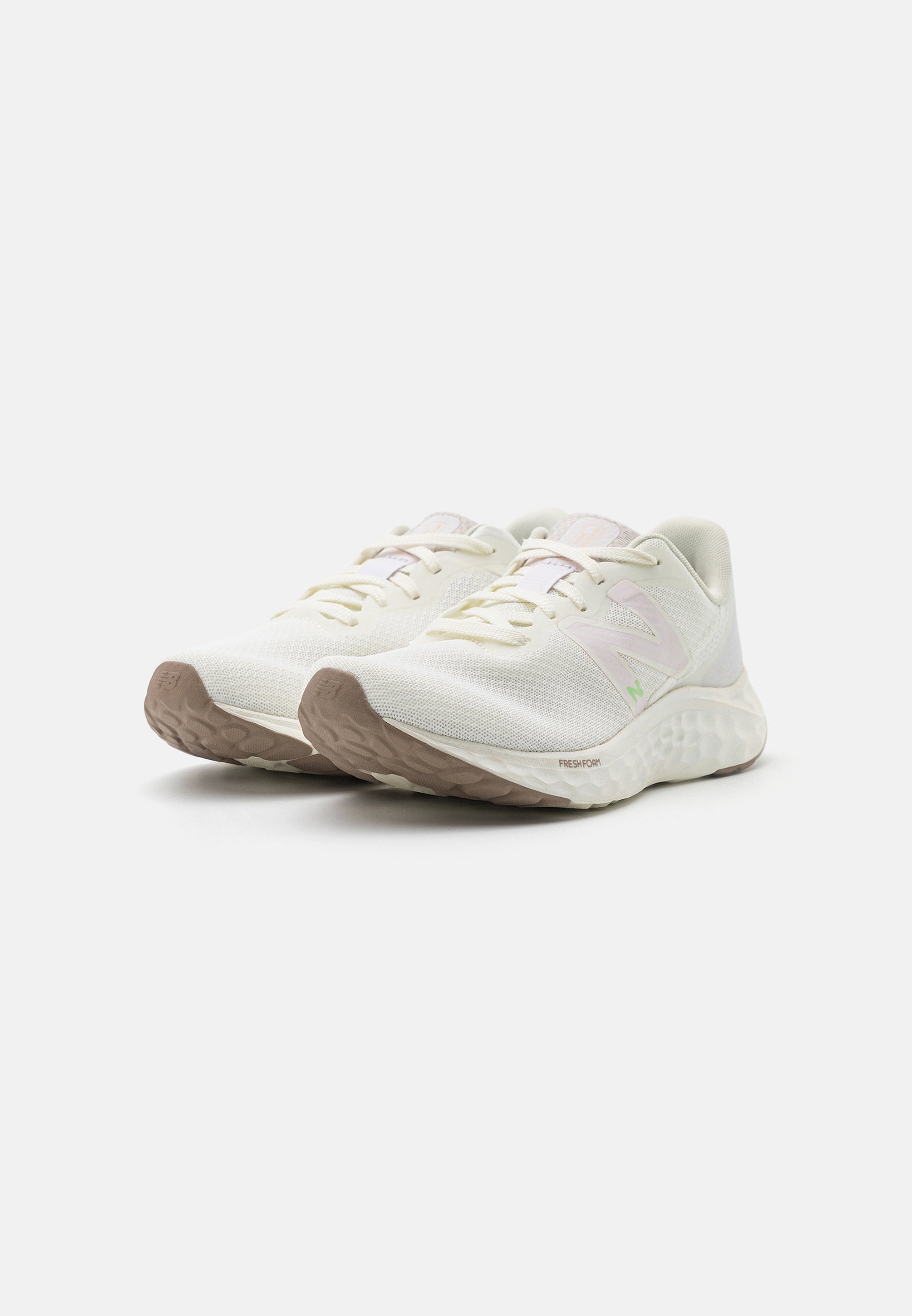 NB FRESH FOAM ARISHI V4 - Neutral running shoes - sea salt/off-white