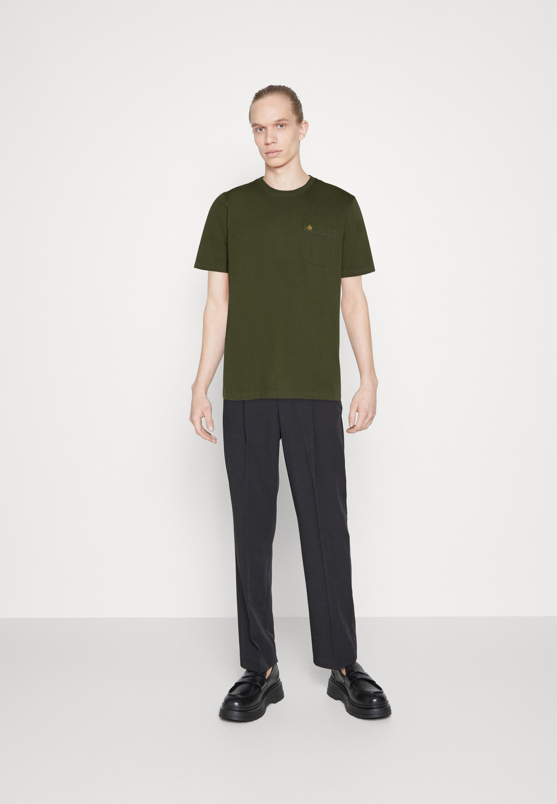 Scotch & Soda CHEST POCKET  - Basic T-shirt - field green/dark green