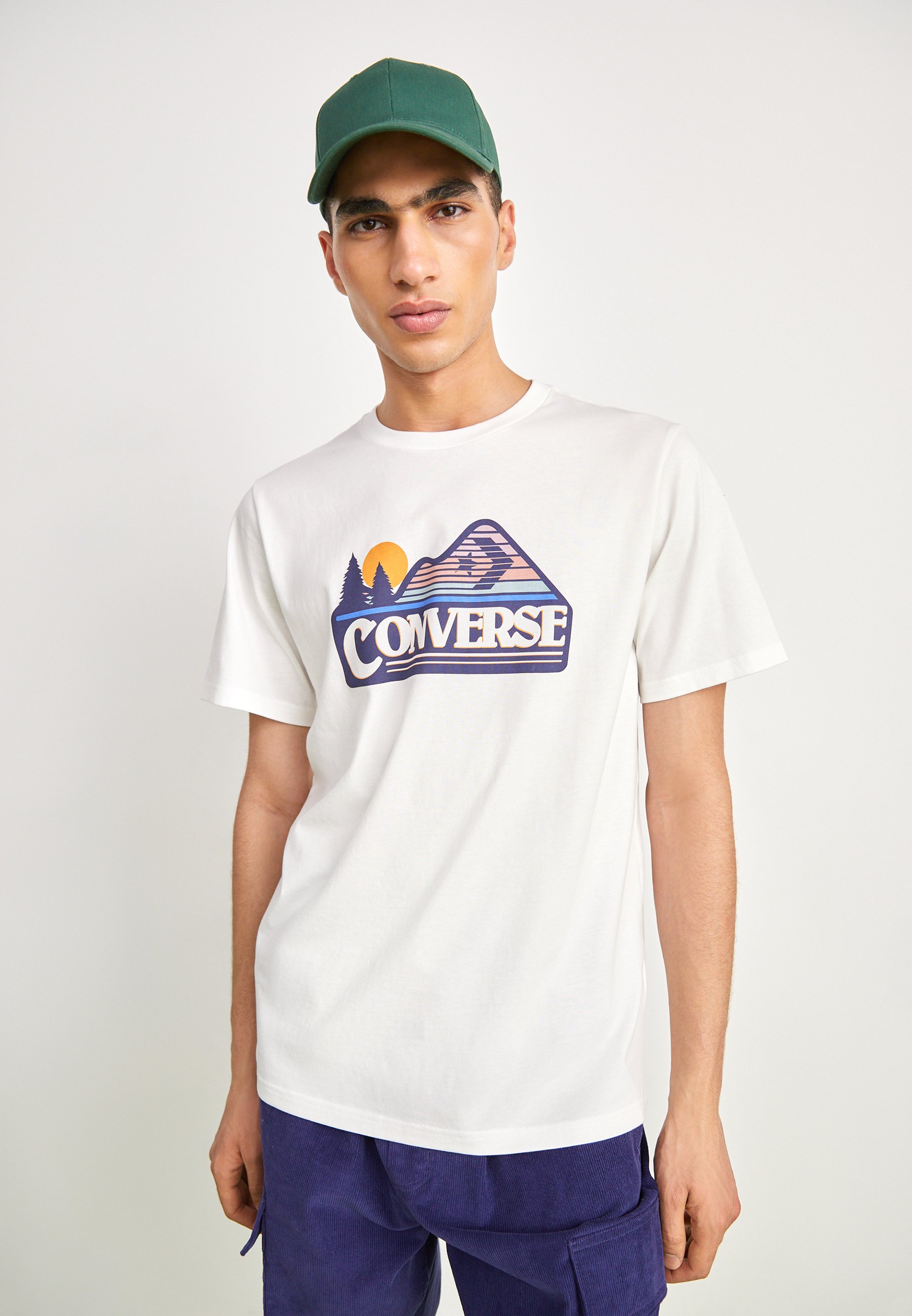 Converse ELEVATED GRAPHIC TEE - Print T-shirt - white