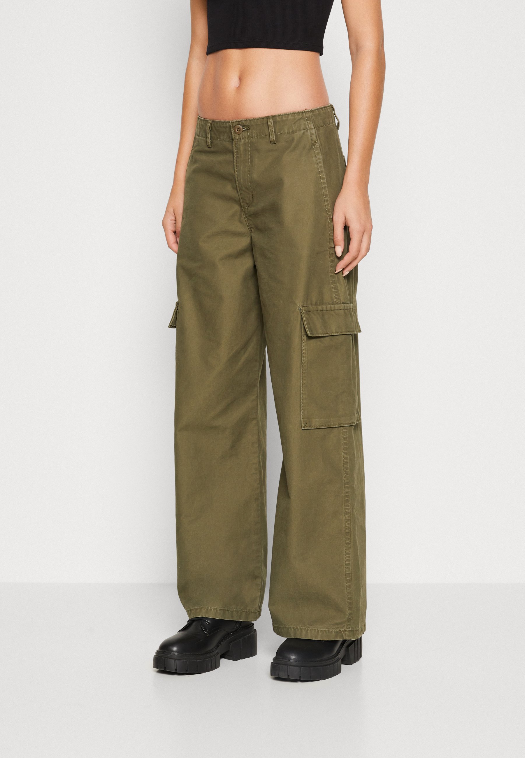 Levi's® BAGGY - Cargo trousers - olive night/olive