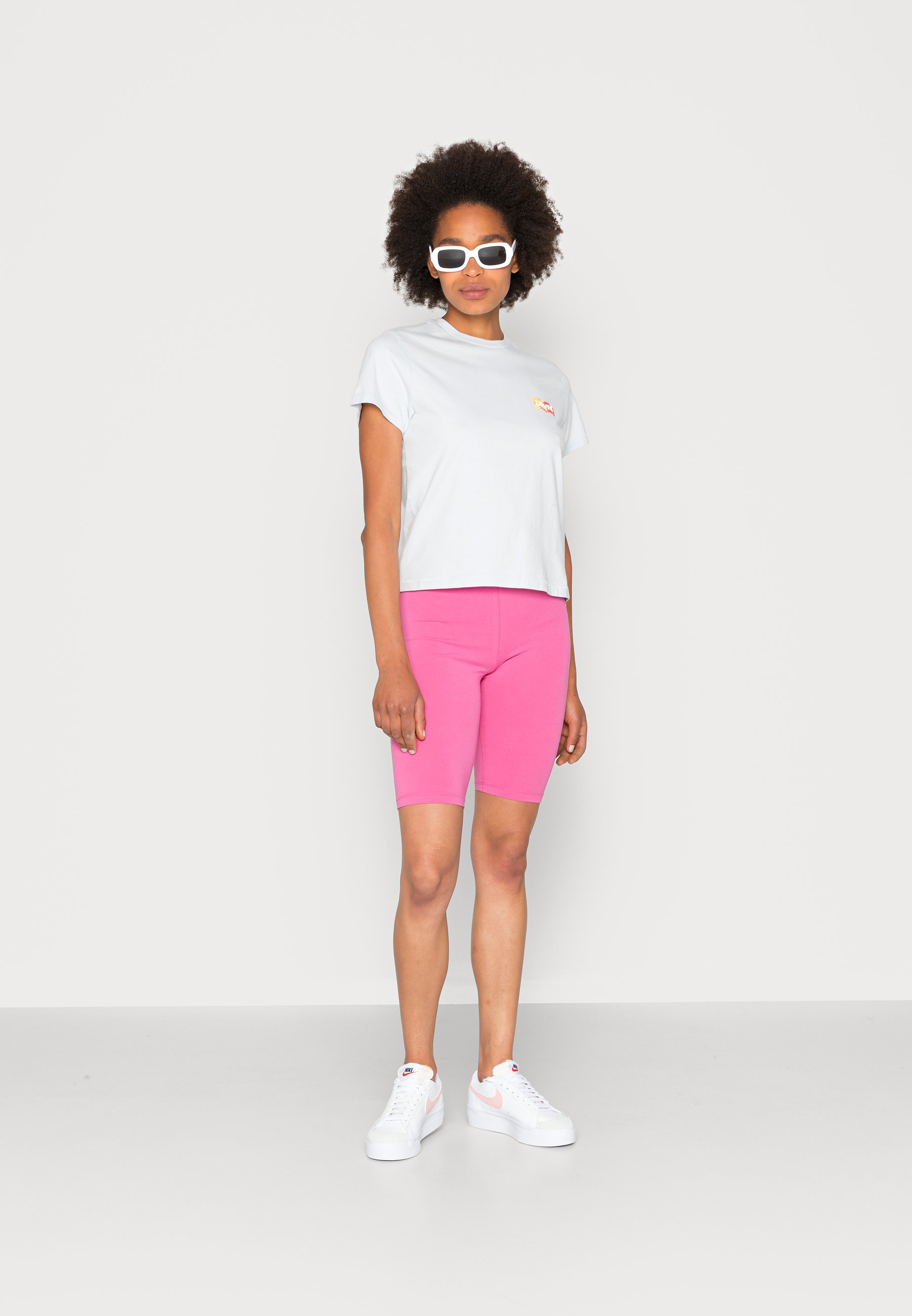 Levi's® GRAPHIC CLASSIC TEE - Print T-shirt - pop color/arctic ice/blue