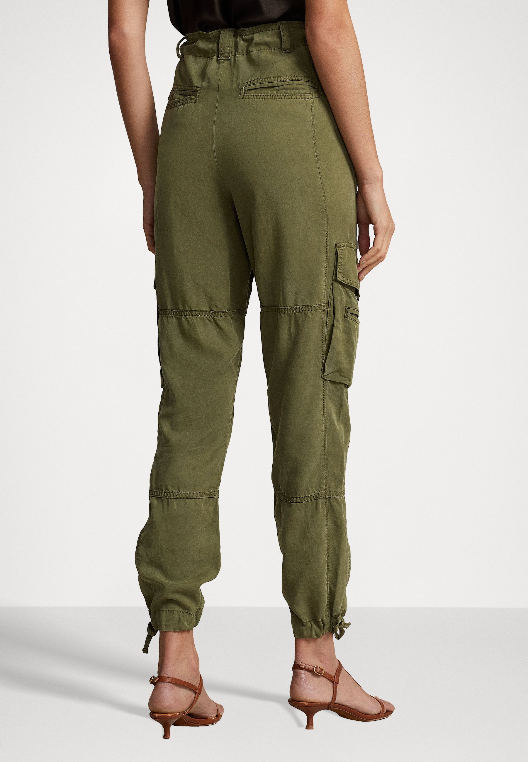 Polo Ralph Lauren ANKLE FLAT FRONT - Cargo trousers - new olive/olive