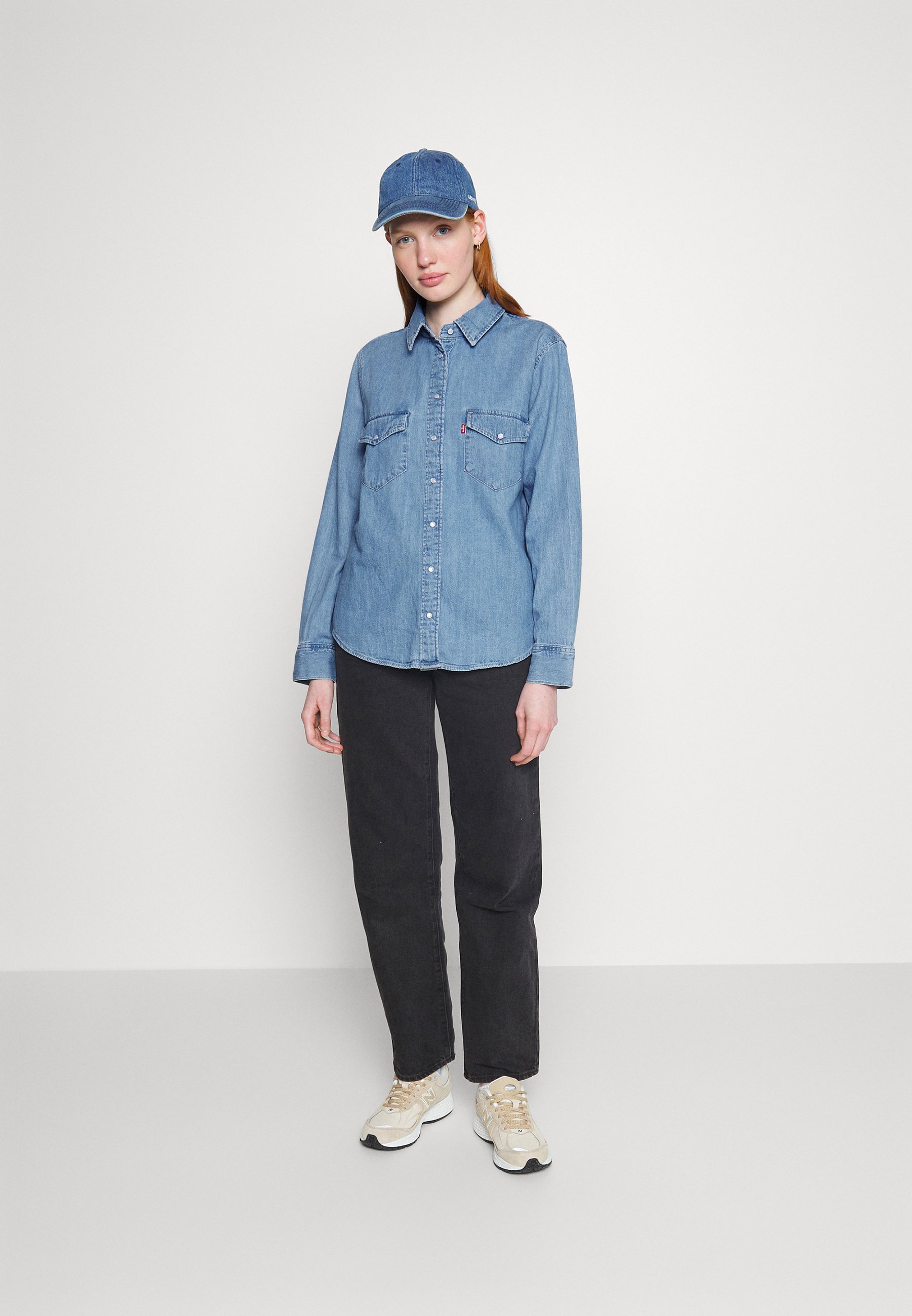 Levi's® ICONIC WESTERN - Button-down blouse - light-blue denim