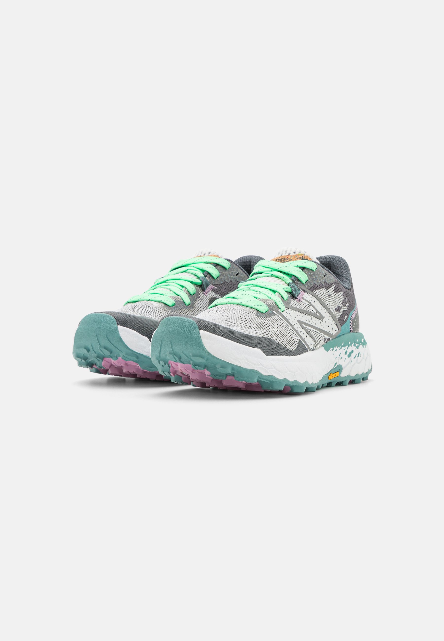 NB FRESH FOAM X HIERRO V7 - Trail running shoes - paper white/white