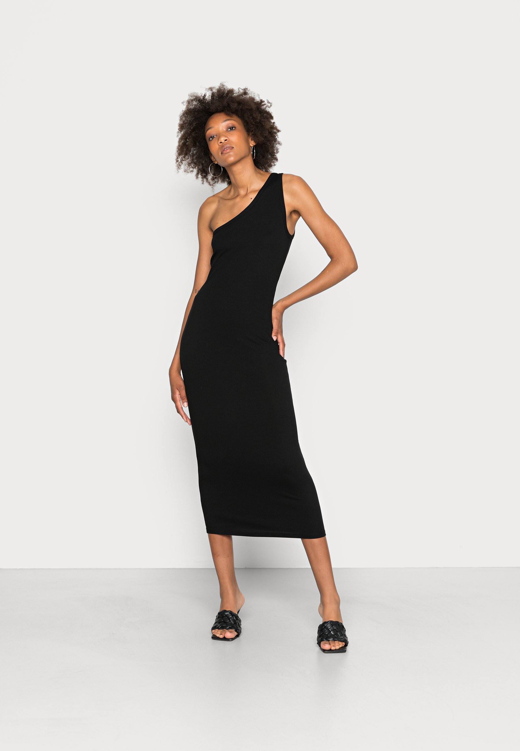 Vero Moda VMUDAVA ONE SHOULDER DRESS - Shift dress - black