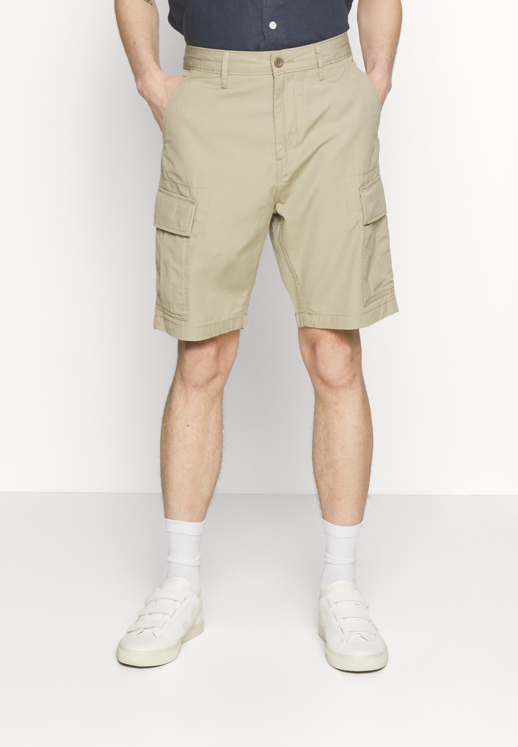 Levi's® CARRIER - Shorts - sand