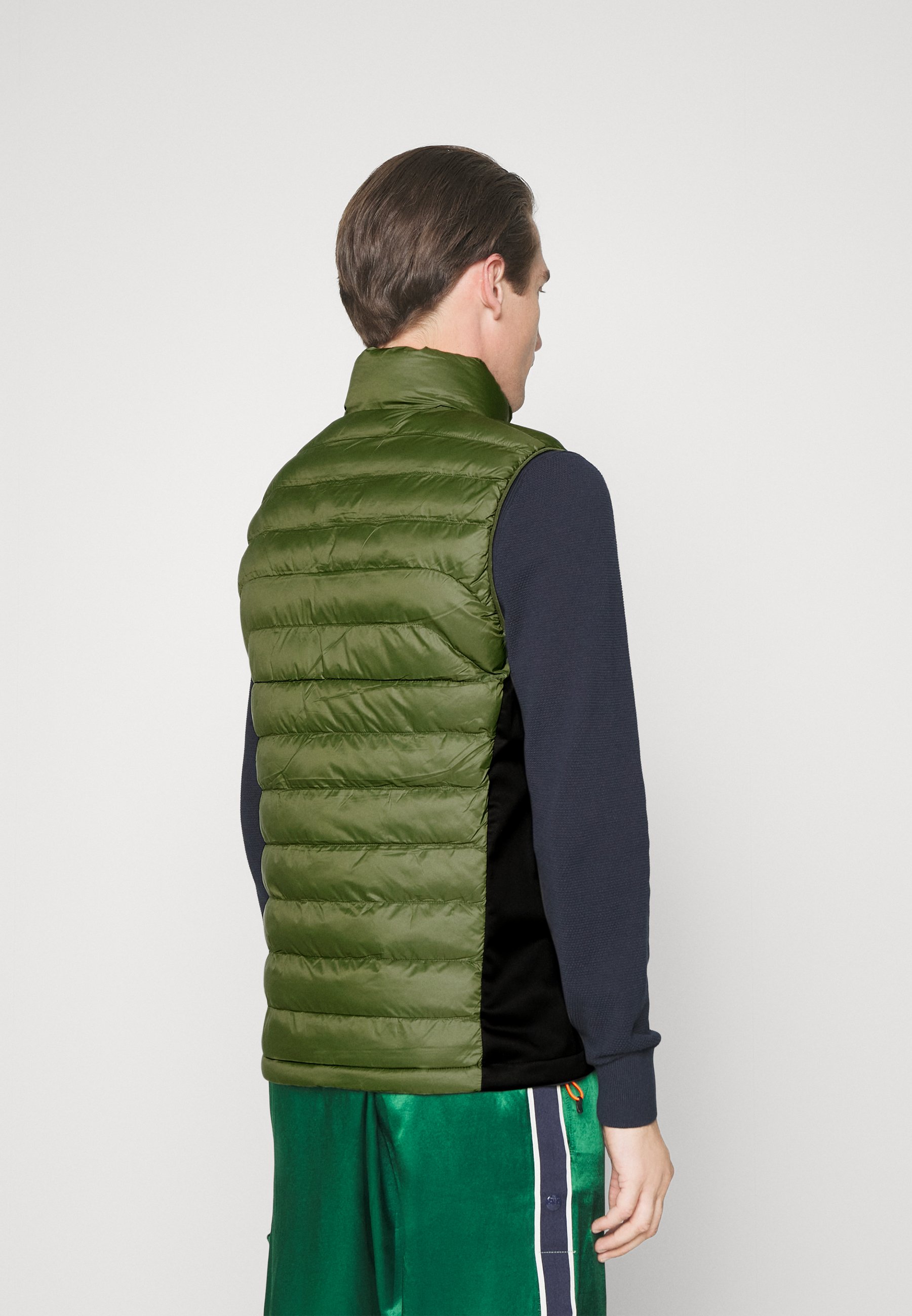 Polo Ralph Lauren WATER-REPELLENT PACKABLE WAISTCOAT - Waistcoat - dark sage/beige