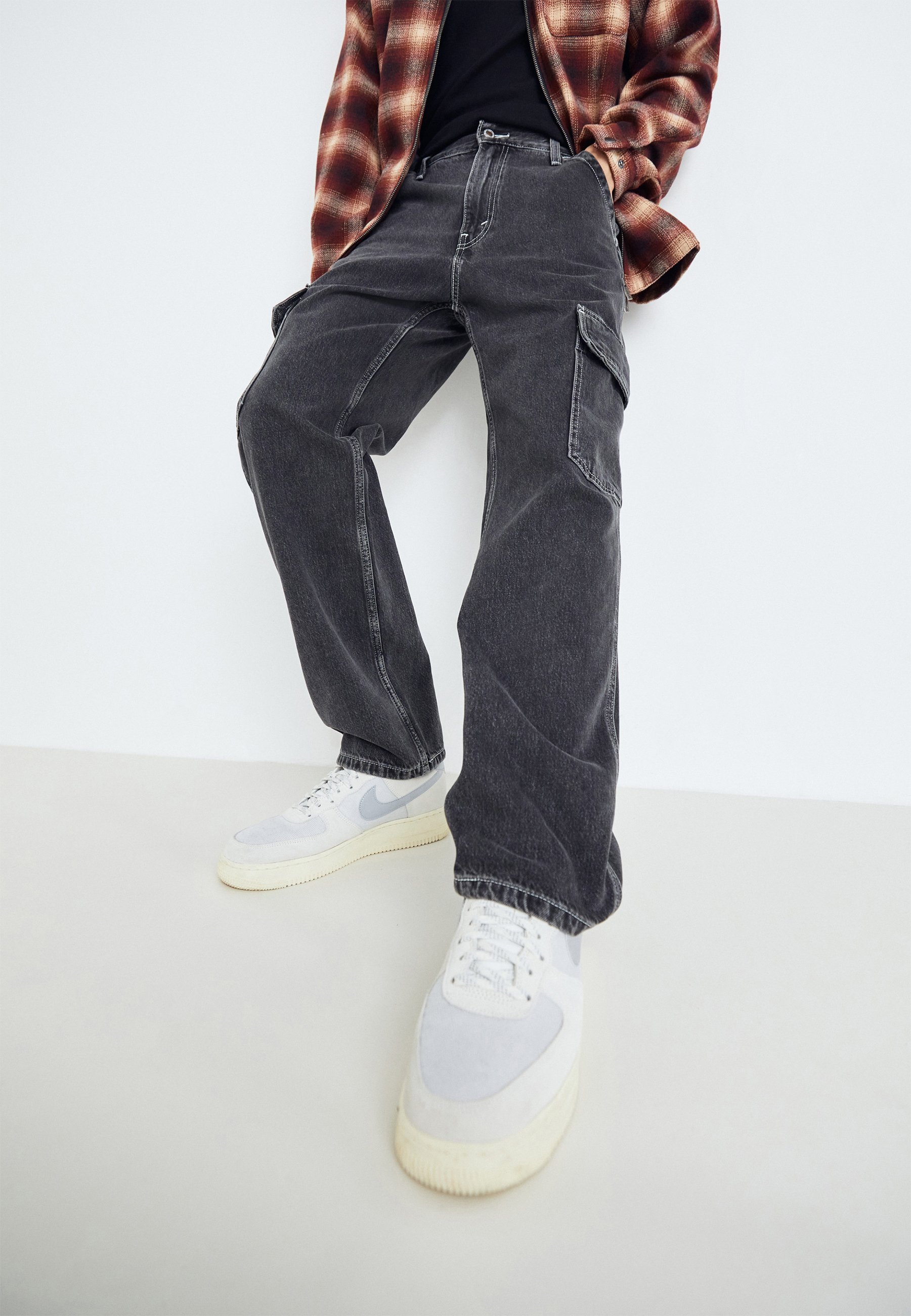 Levi's® SILVERTAB LOOSE CARGO - Relaxed fit jeans - be the bridge/black denim