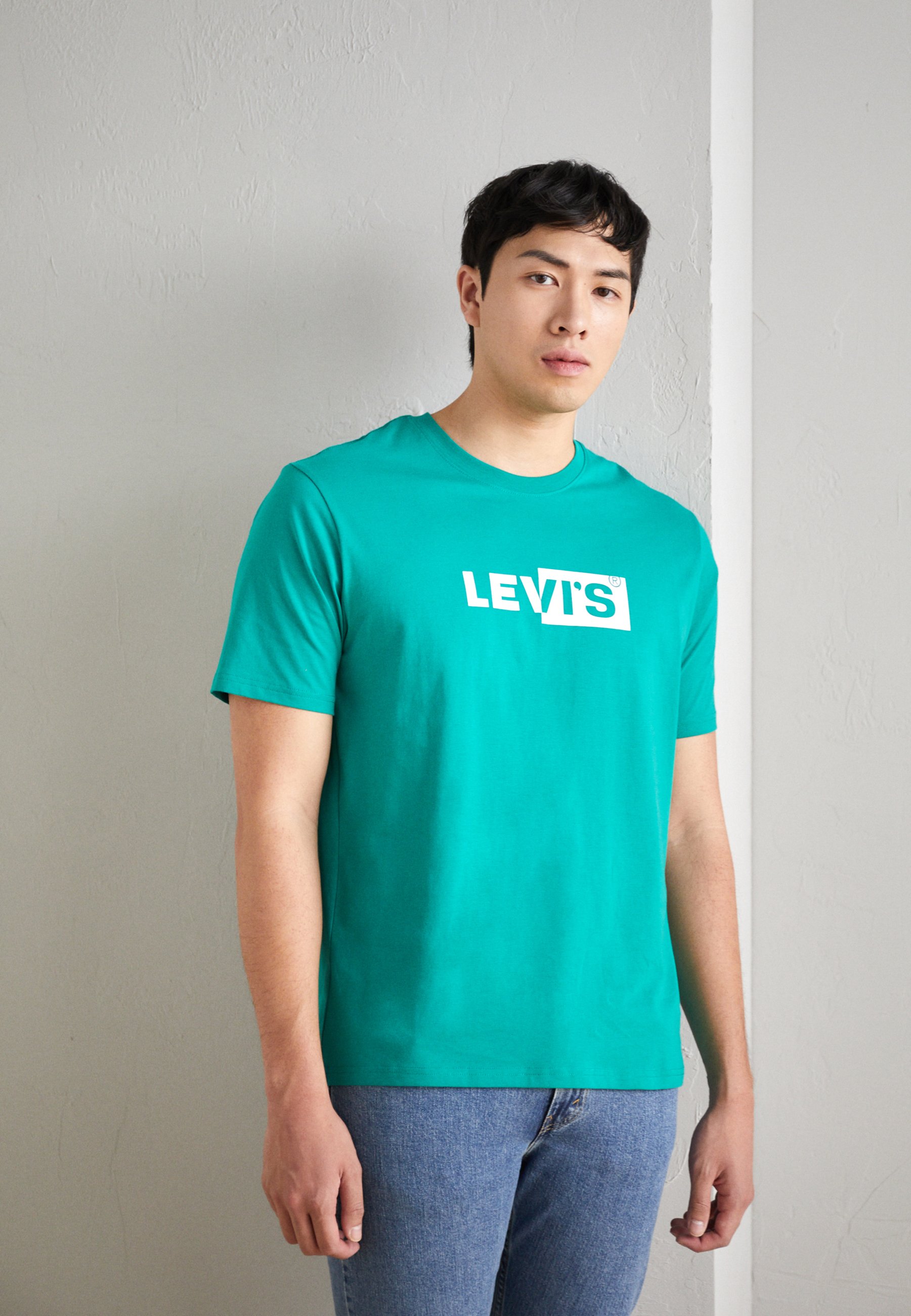 Levi's® RELAXED FIT TEE - Print T-shirt - green