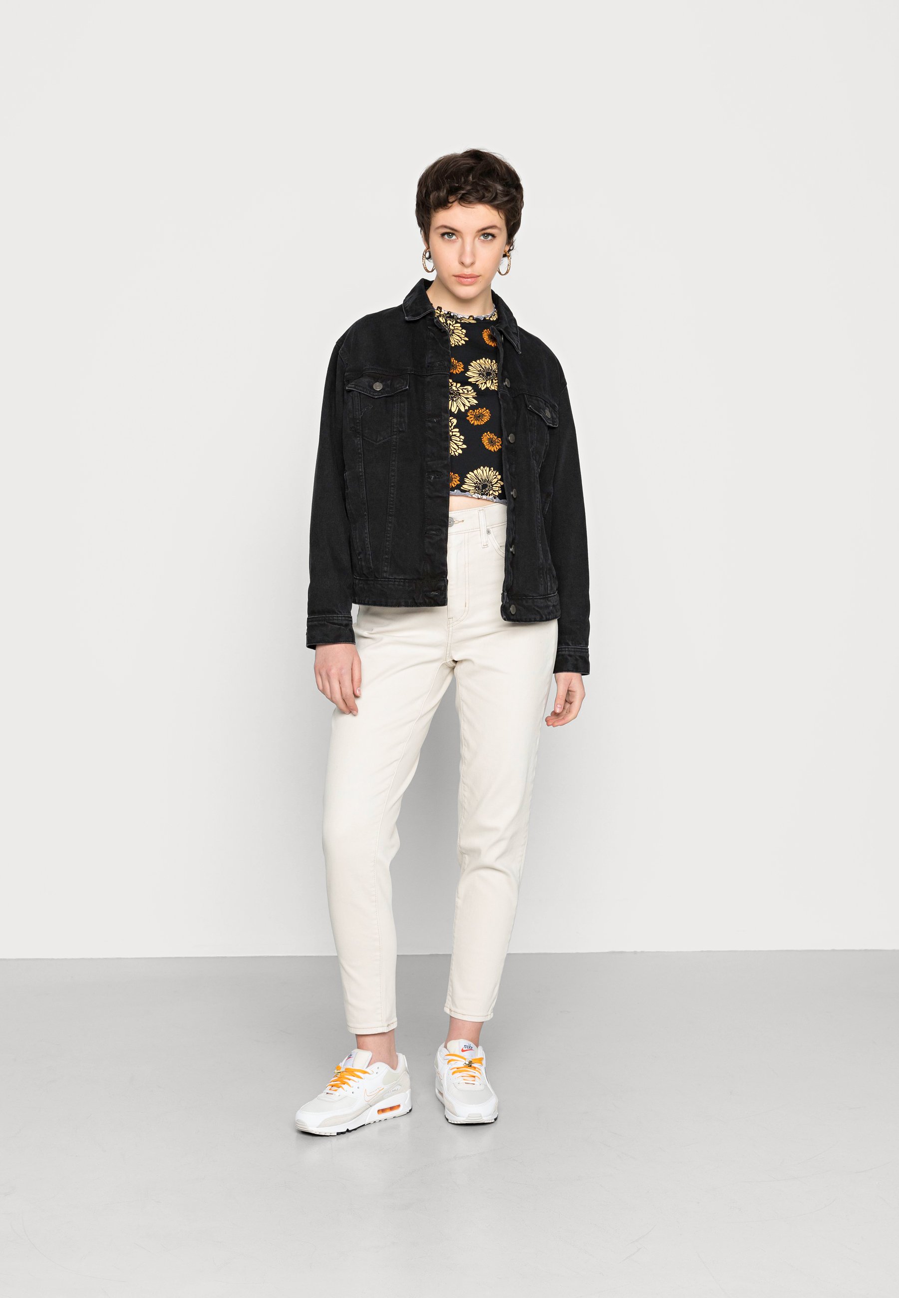 Levi's® HIGH WAISTED MOM - Jeans Tapered Fit - natural born/beige