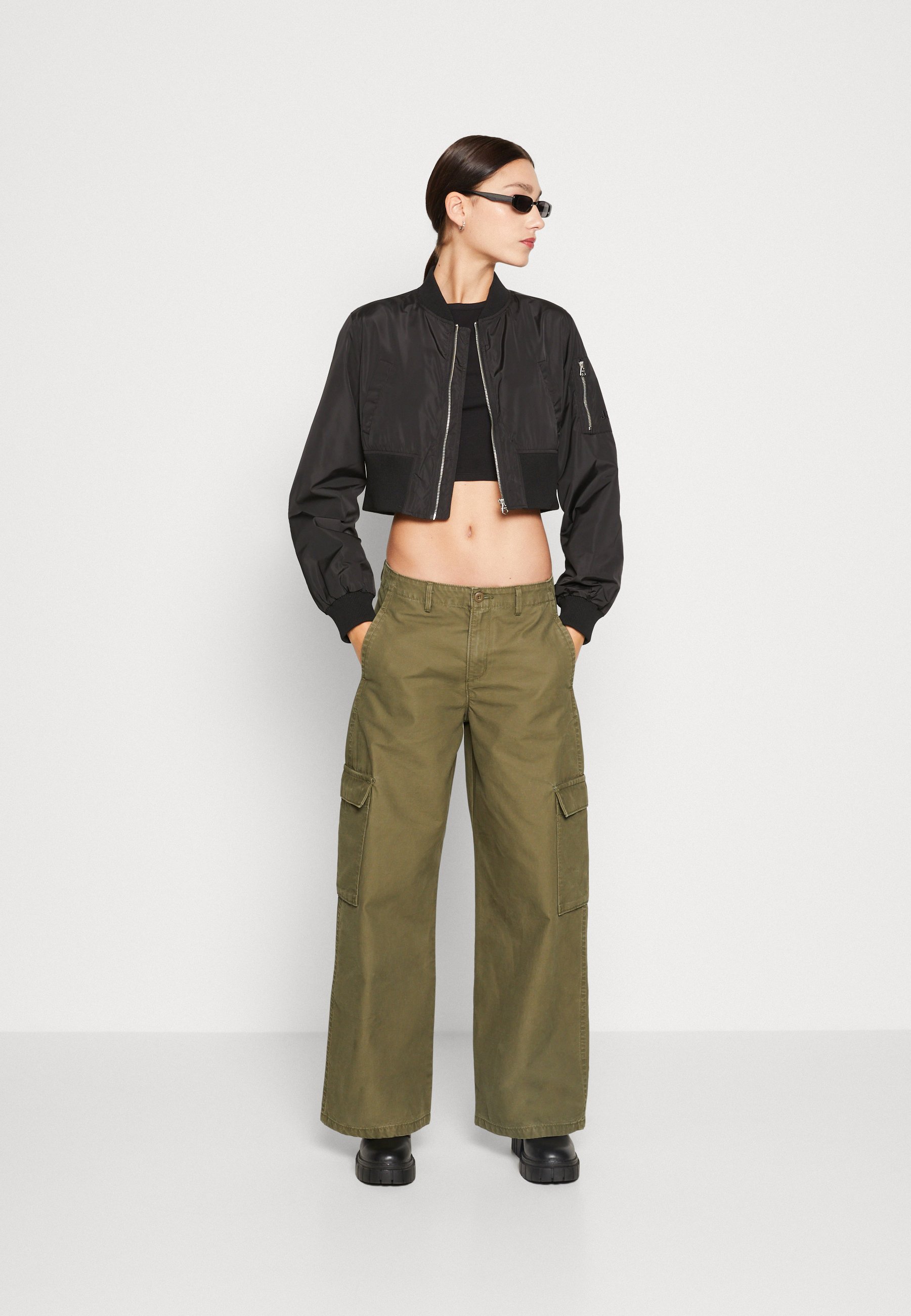 Levi's® BAGGY - Cargo trousers - olive night/olive