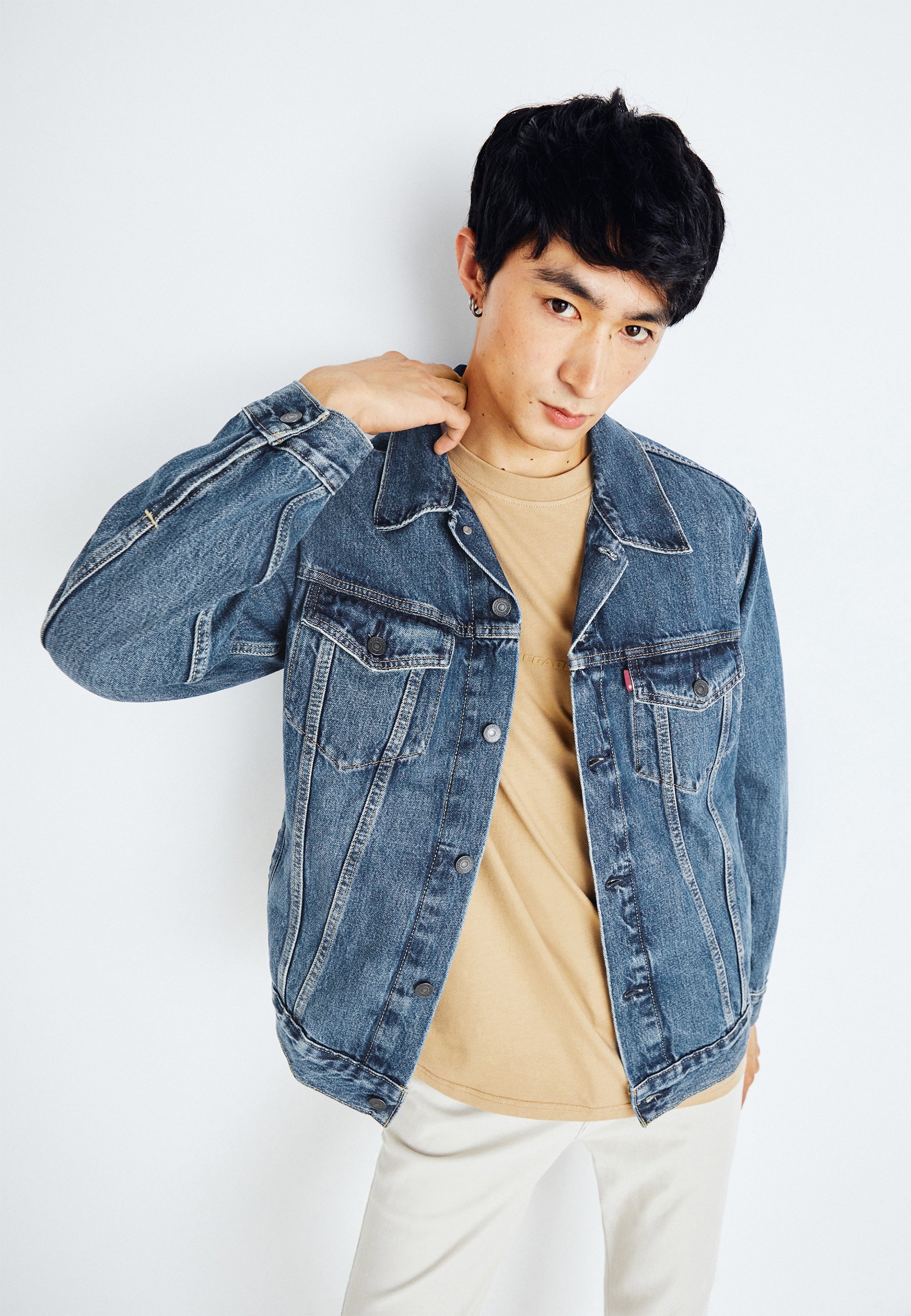 Levi's® NEW RELAXED FIT TRUCKER - Denim jacket - waterfalls/blue denim