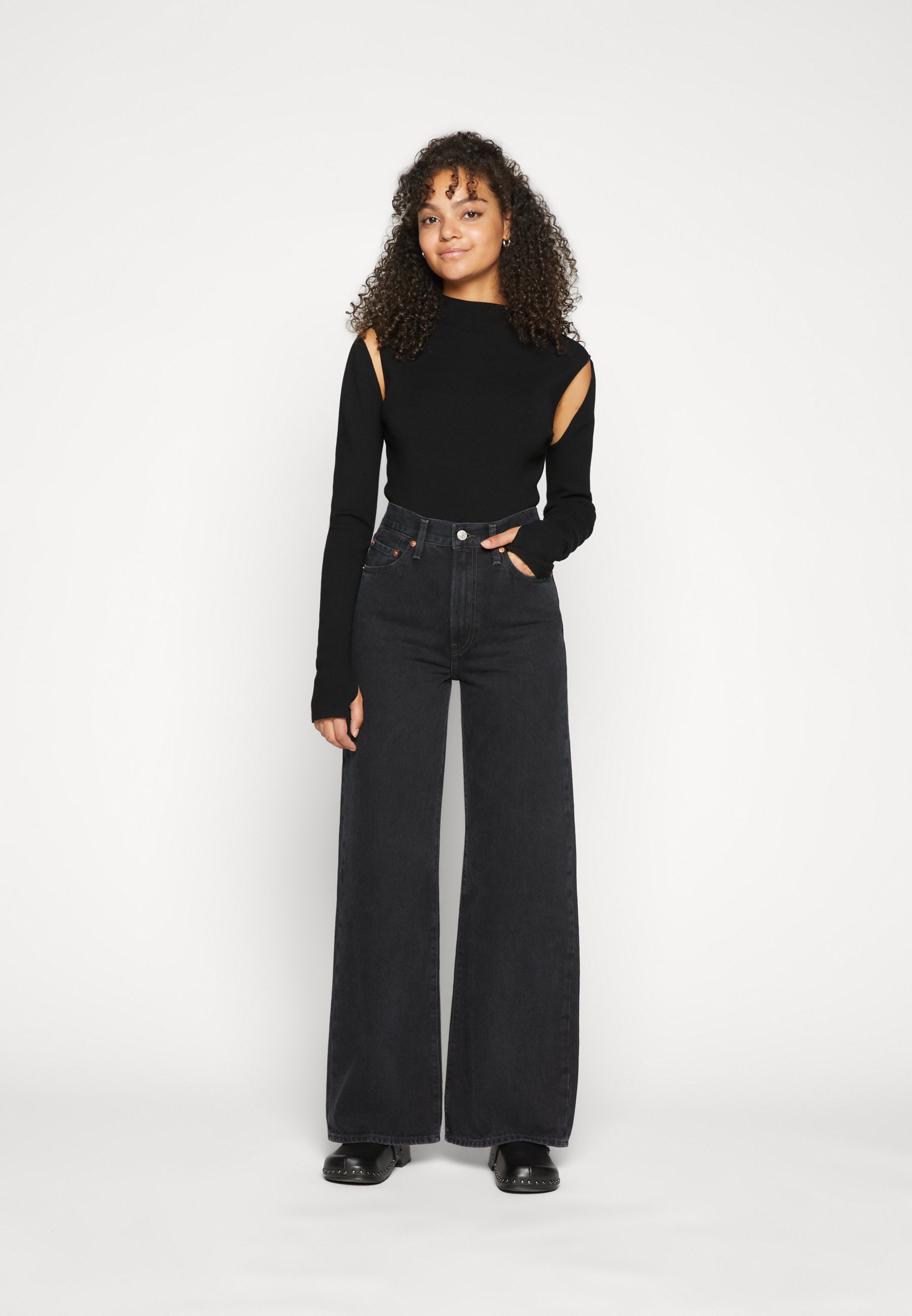 Levi's® RIBCAGE WIDE LEG - Relaxed fit jeans - rosie posie/black denim