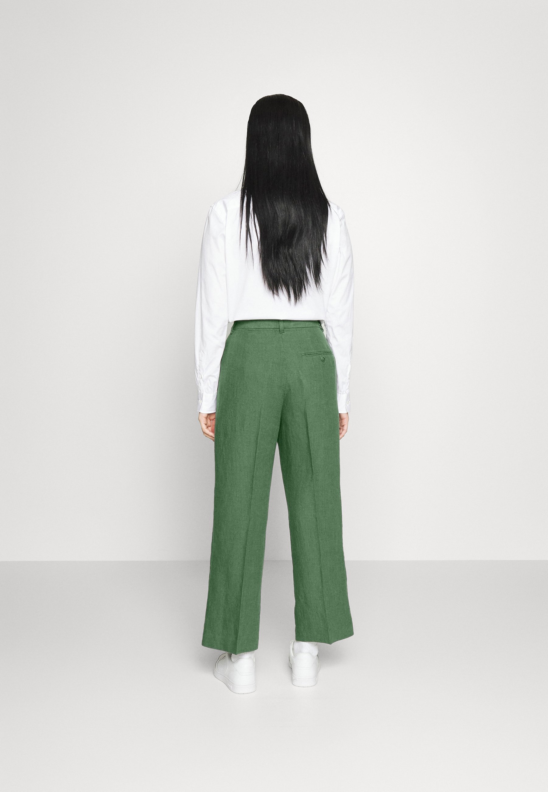 Polo Ralph Lauren WD LEG CRP-CROPPED-FLAT FRONT - Trousers - green