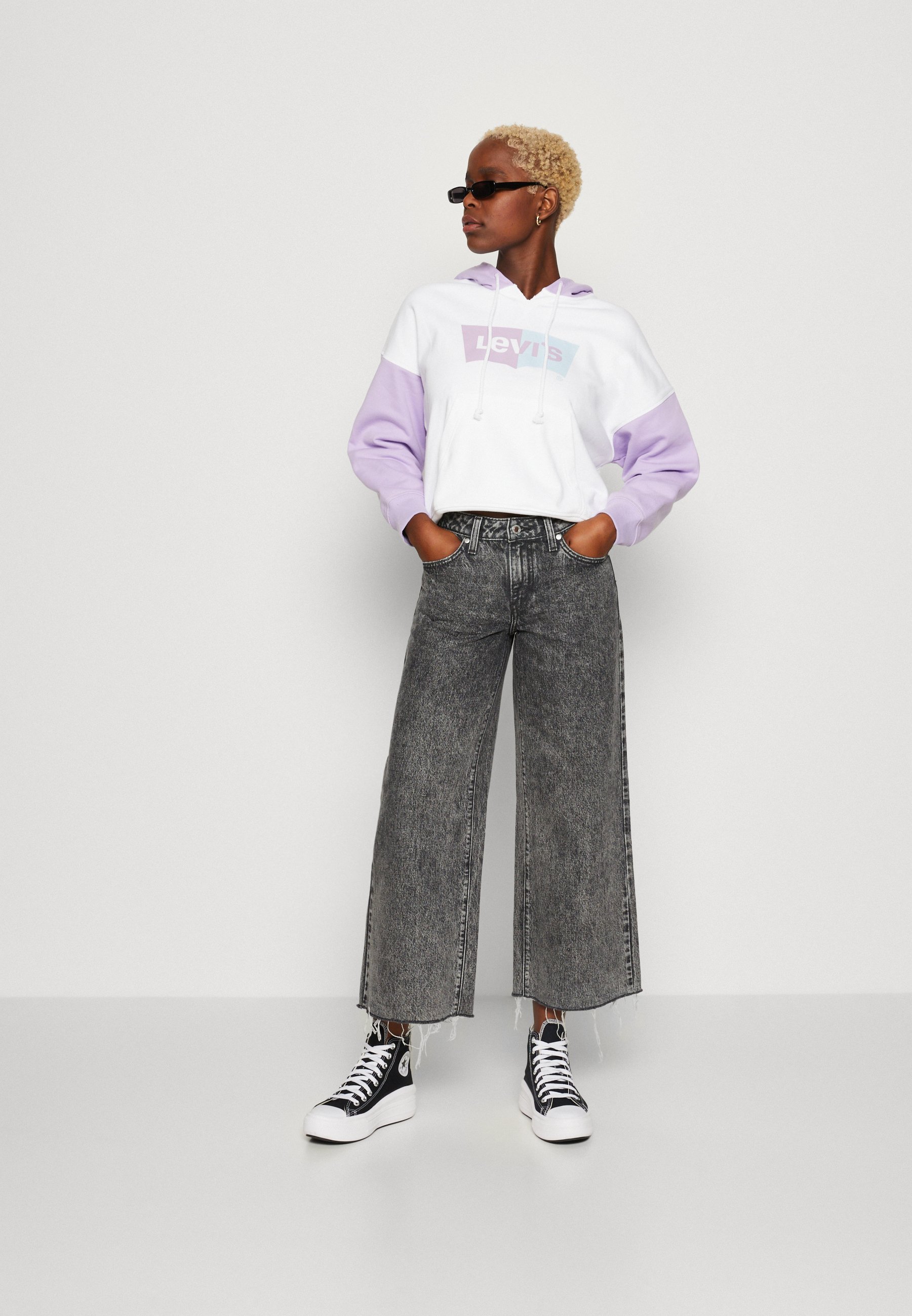 Levi's® SILVERTAB LOW BAGGY CROP - Relaxed fit jeans - midnight pretender/mottled dark grey
