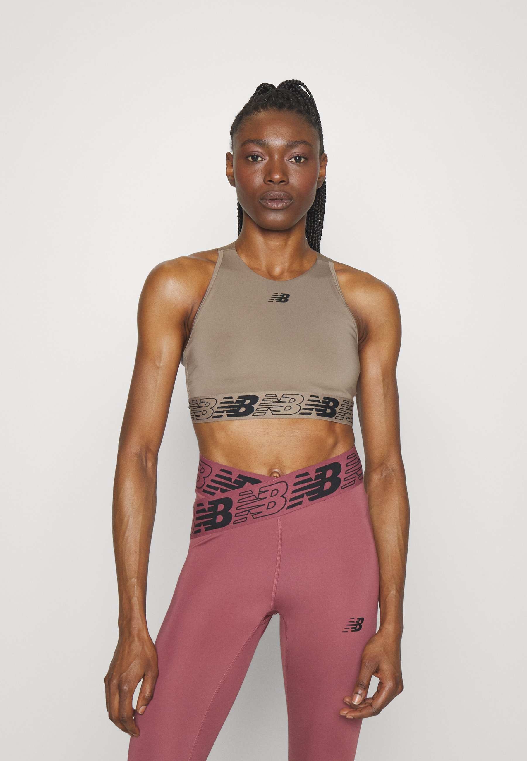 NB RELENTLESS CROP BRA - Medium support sports bra - mushroom/brown