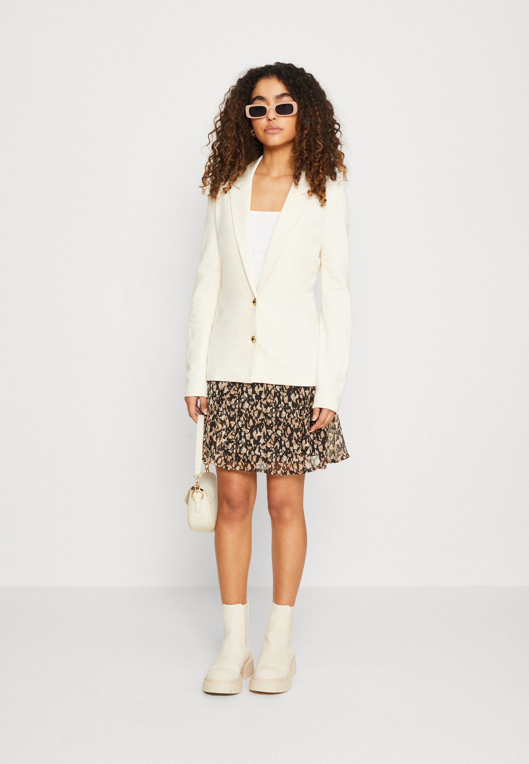 Vero Moda VMEVA SLIM BUTTON - Blazer - birch/gold/beige