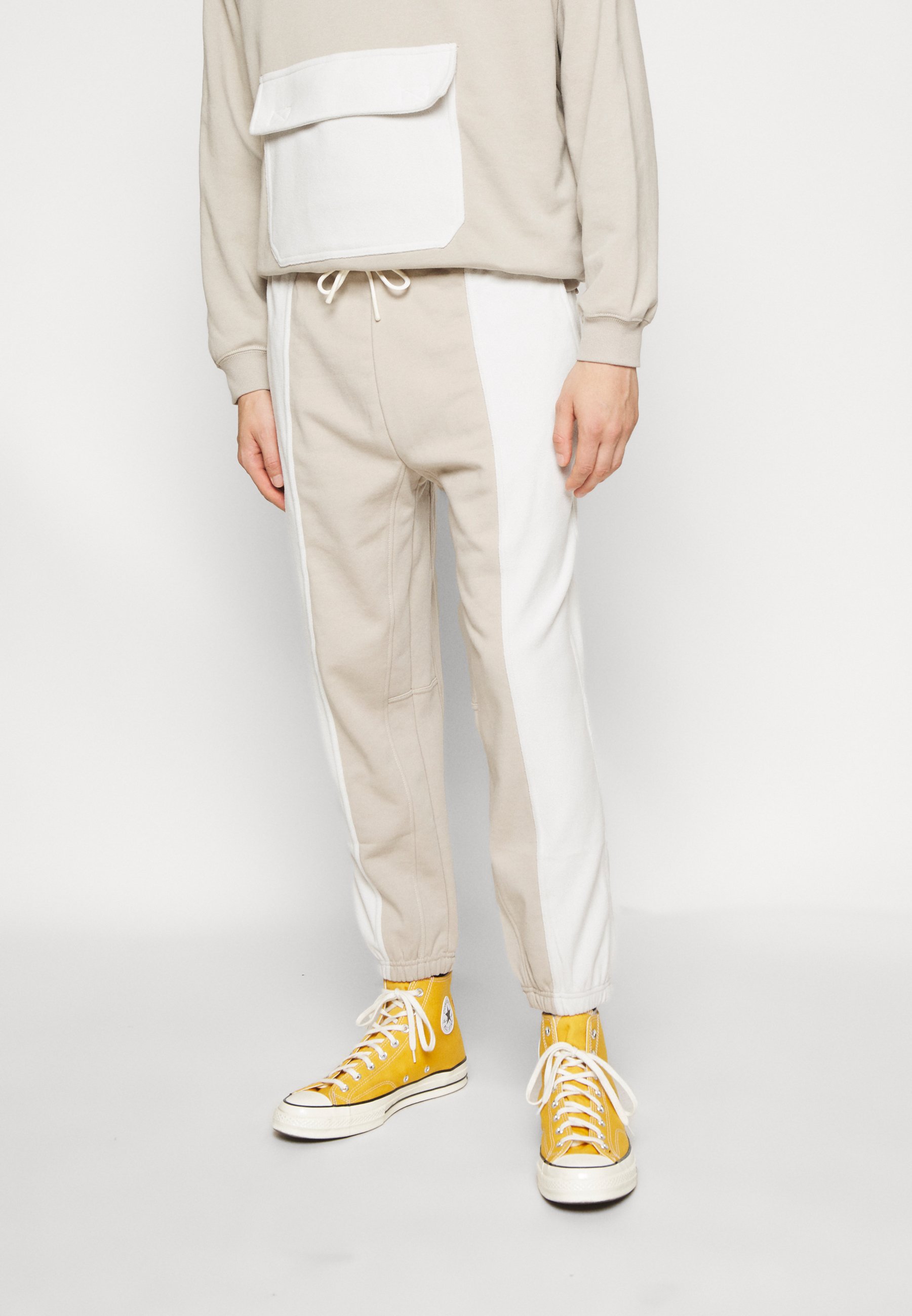 Converse PANELED JOGGER - Tracksuit bottoms - papyrus/beige