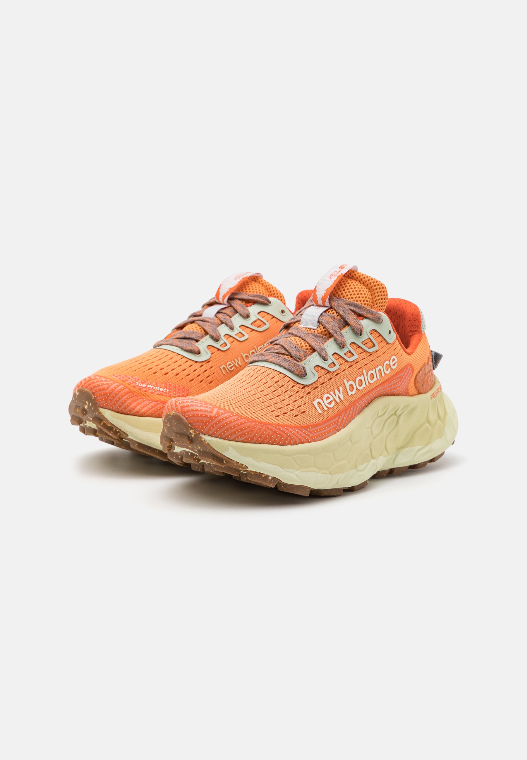 NB FRESH FOAM X MORE - Trail running shoes - orange