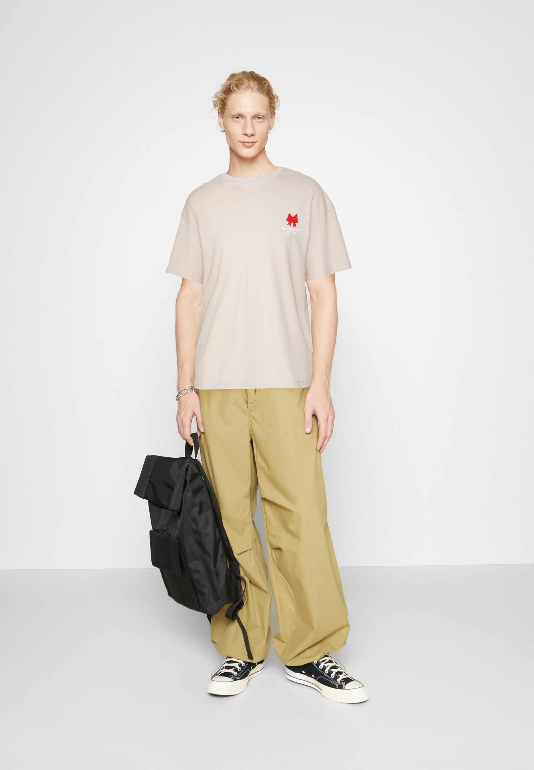 Jack &Jones JORCEREMONY TEE CREW NECK - Print T-shirt - moonbeam/beige