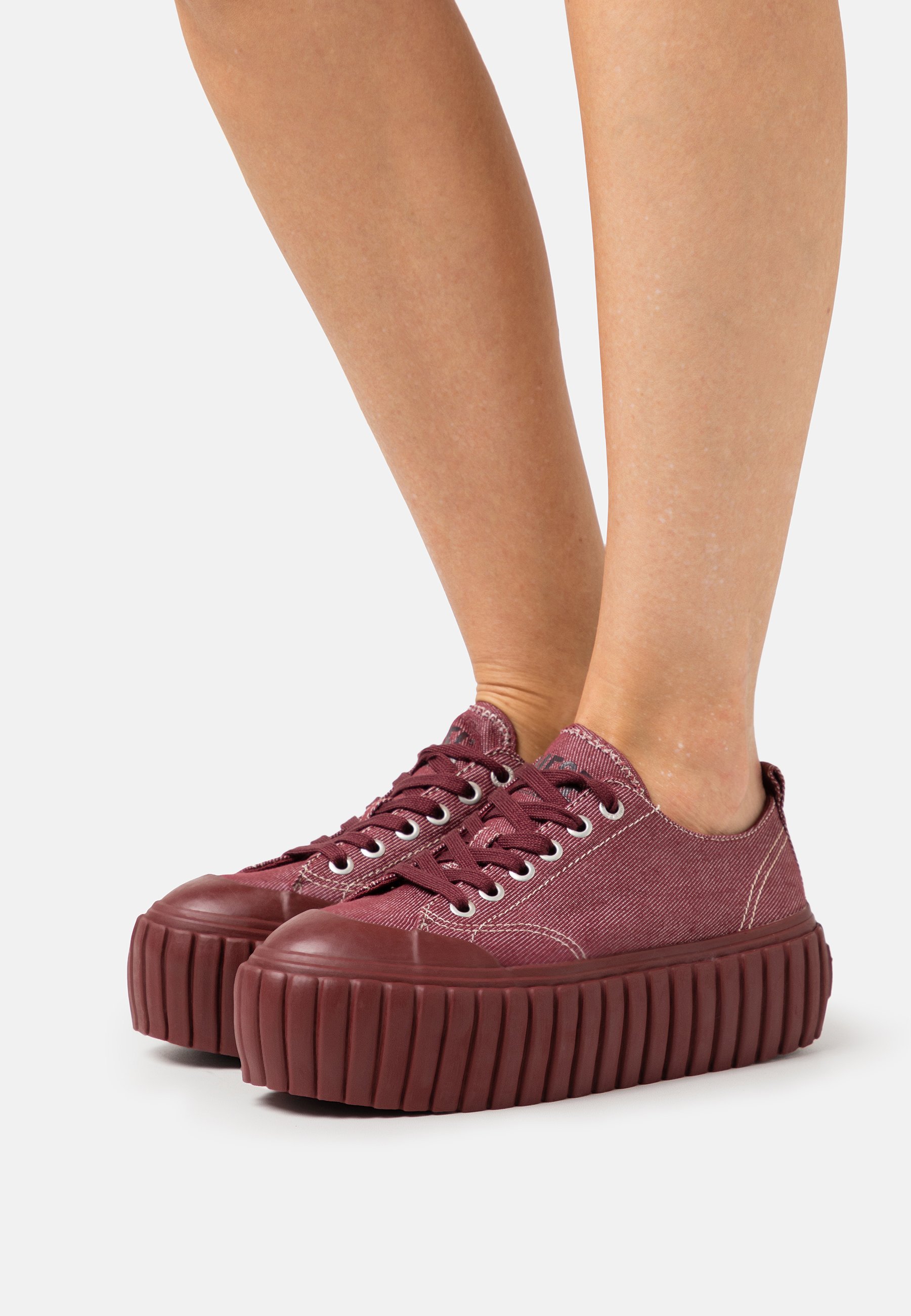 Diesel S-HANAMI LOW X - Trainers - burgundy/bordeaux