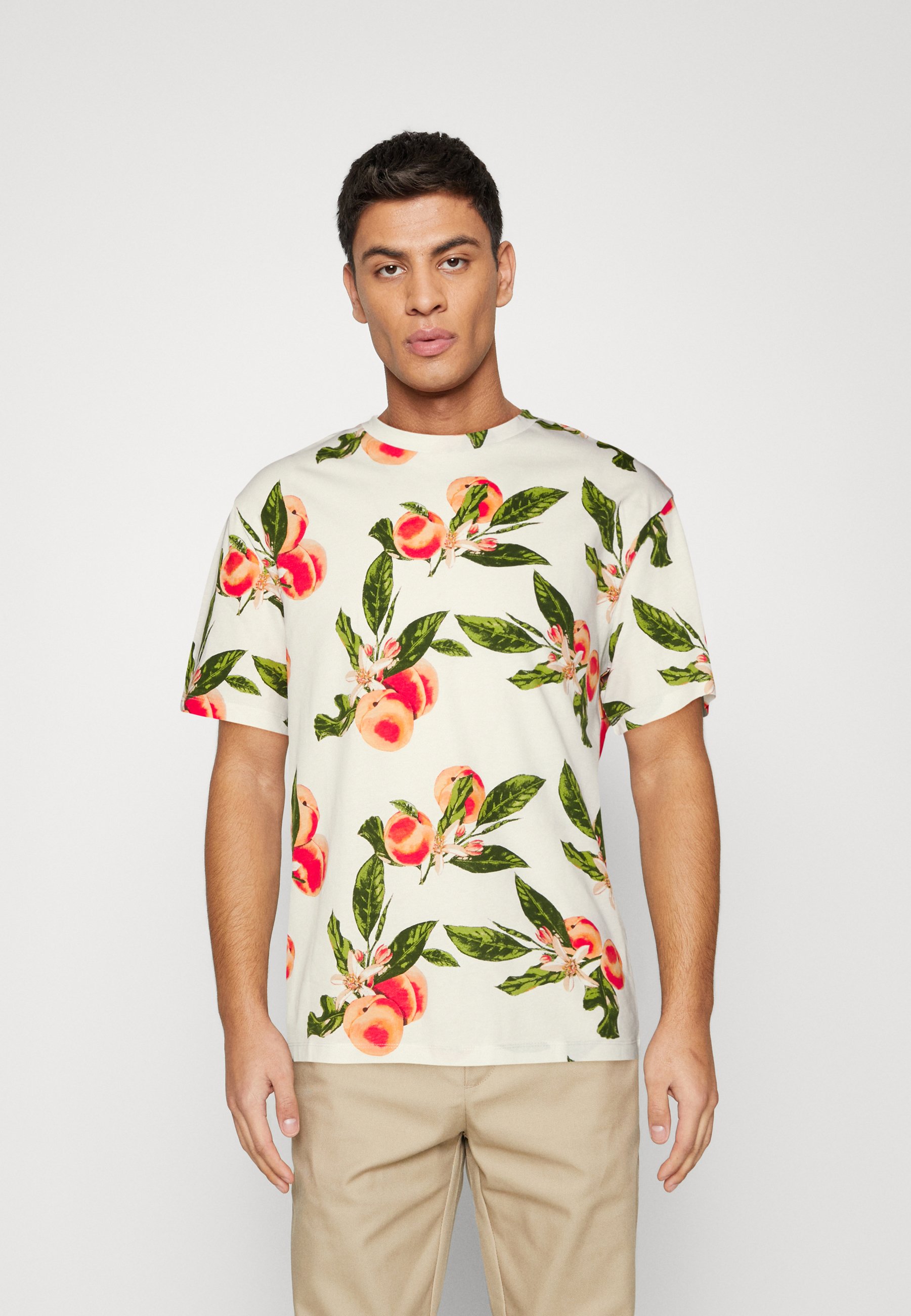 Jack &Jones JORFLORES AOP SS CREW NECK SN - Print T-shirt - cloud dancer/off-white