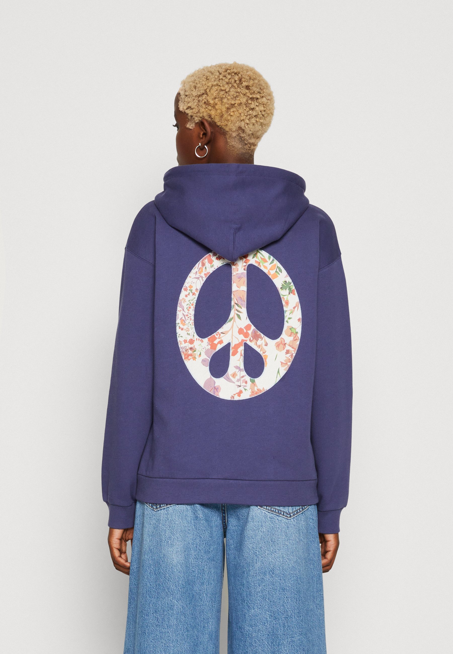 Levi's® GRAPHIC SALINAS HOODIE - Sweatshirt - dark blue