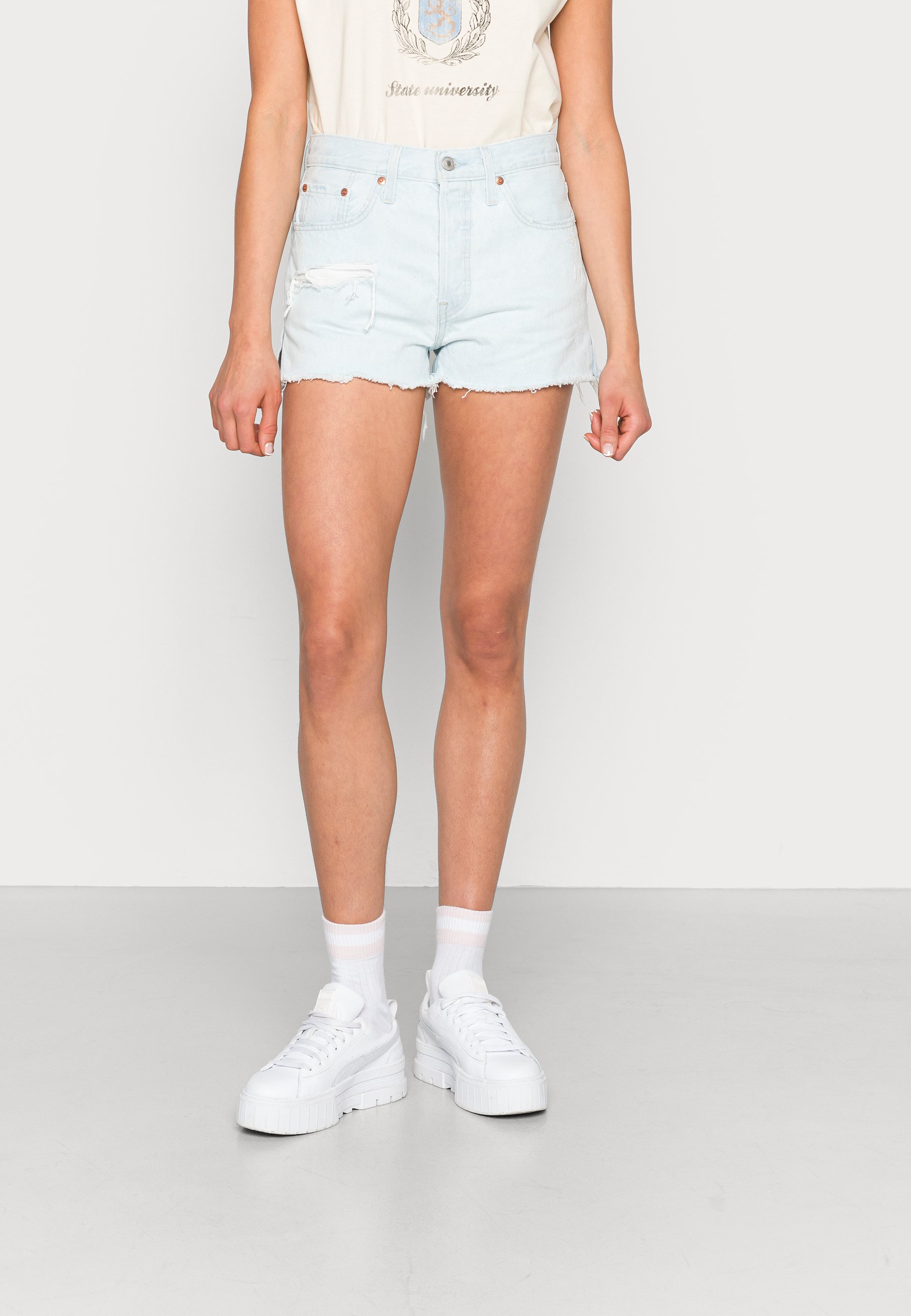 Levi's® 501® ORIGINAL SHORT - Denim shorts - z3298 light indigo destructed/bleached denim