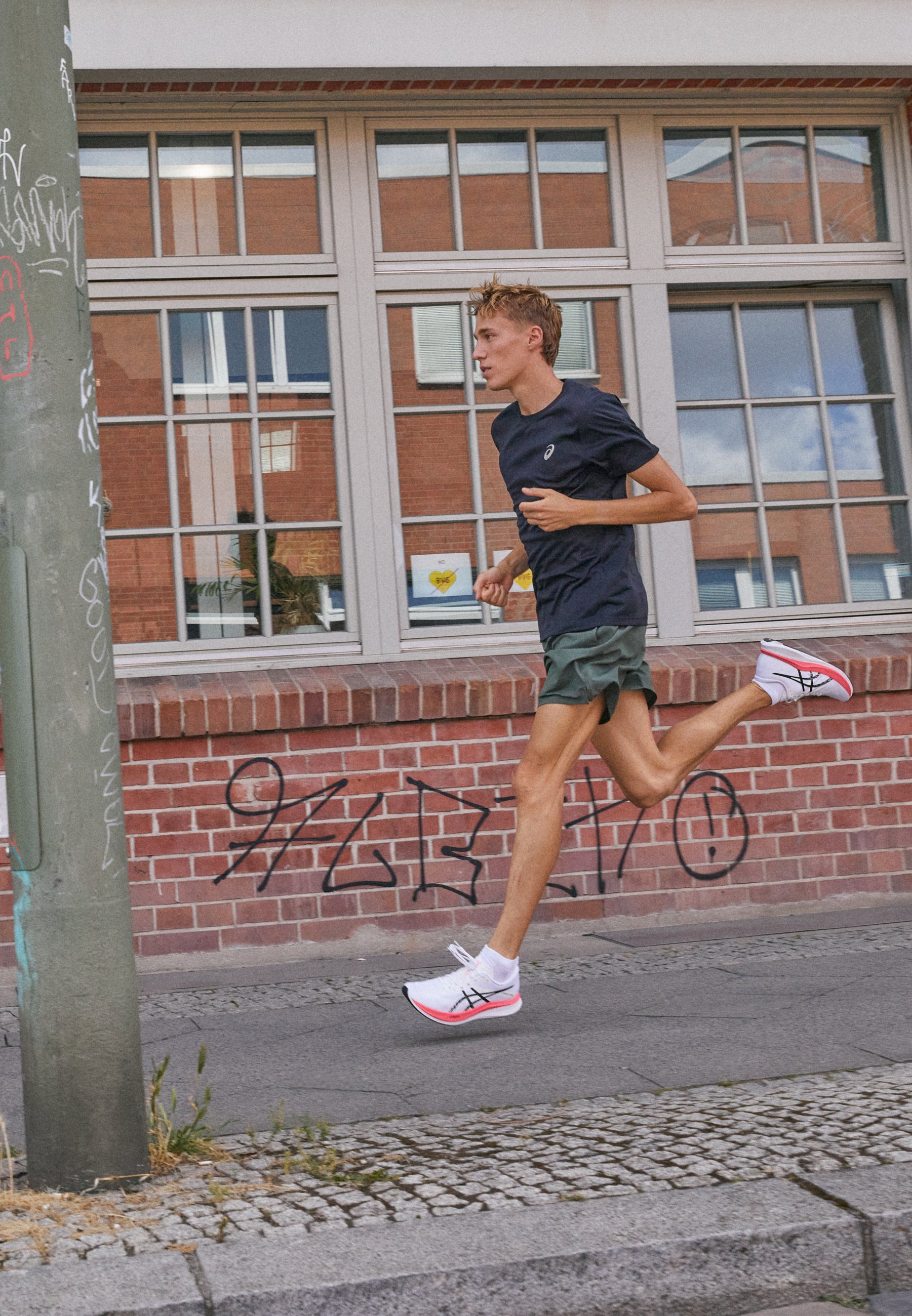 ASICS MAGIC SPEED 3 - Competition running shoes - white/black/white