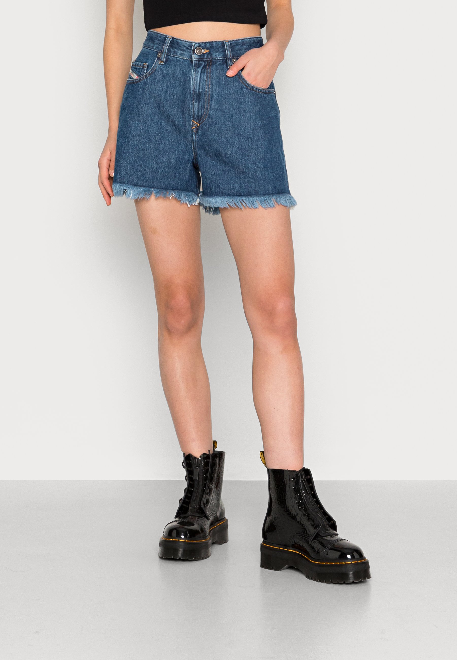 Diesel DE-REG-R - Denim shorts - denim/blue denim