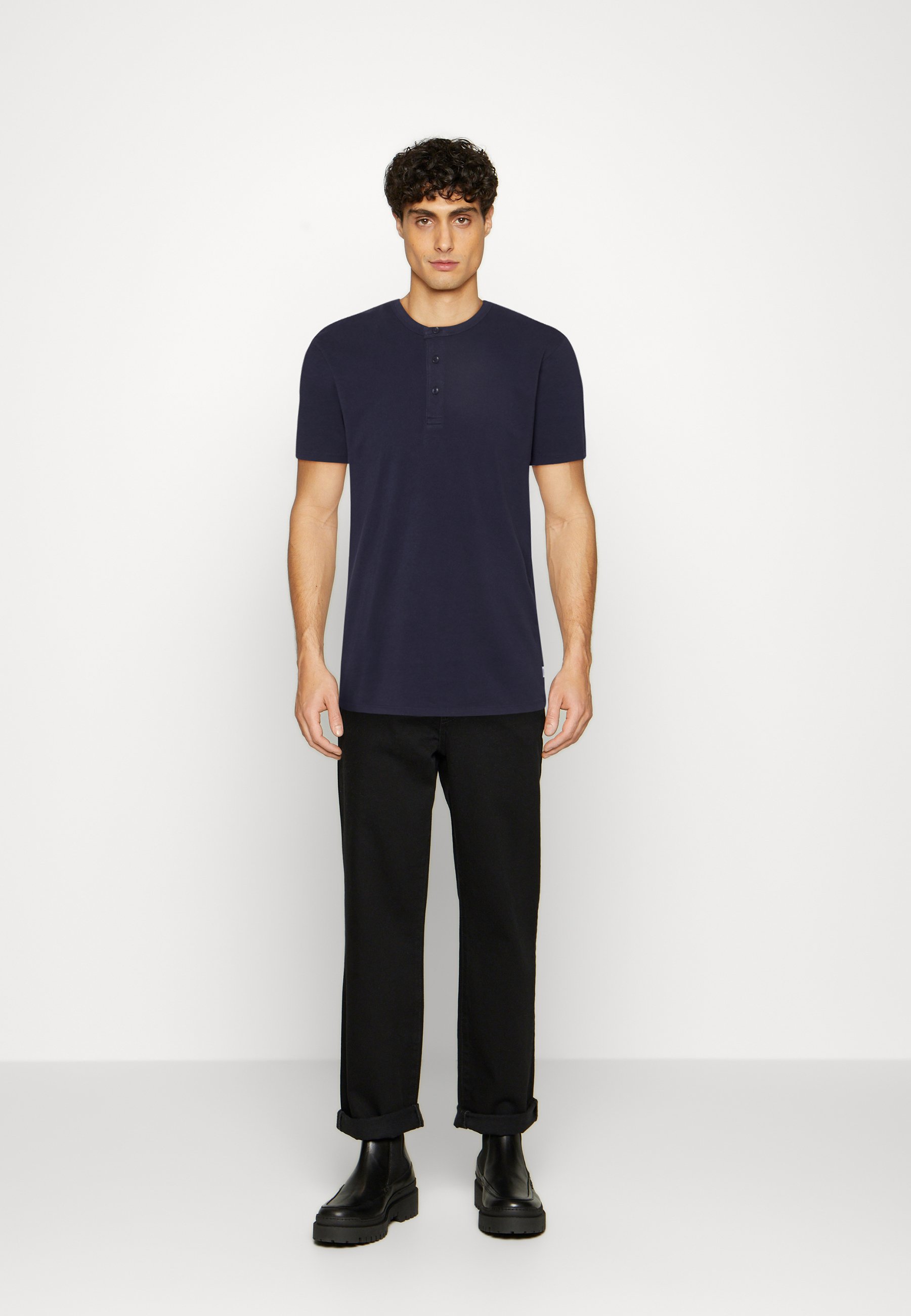 Esprit NEBU - Basic T-shirt - navy/dark blue