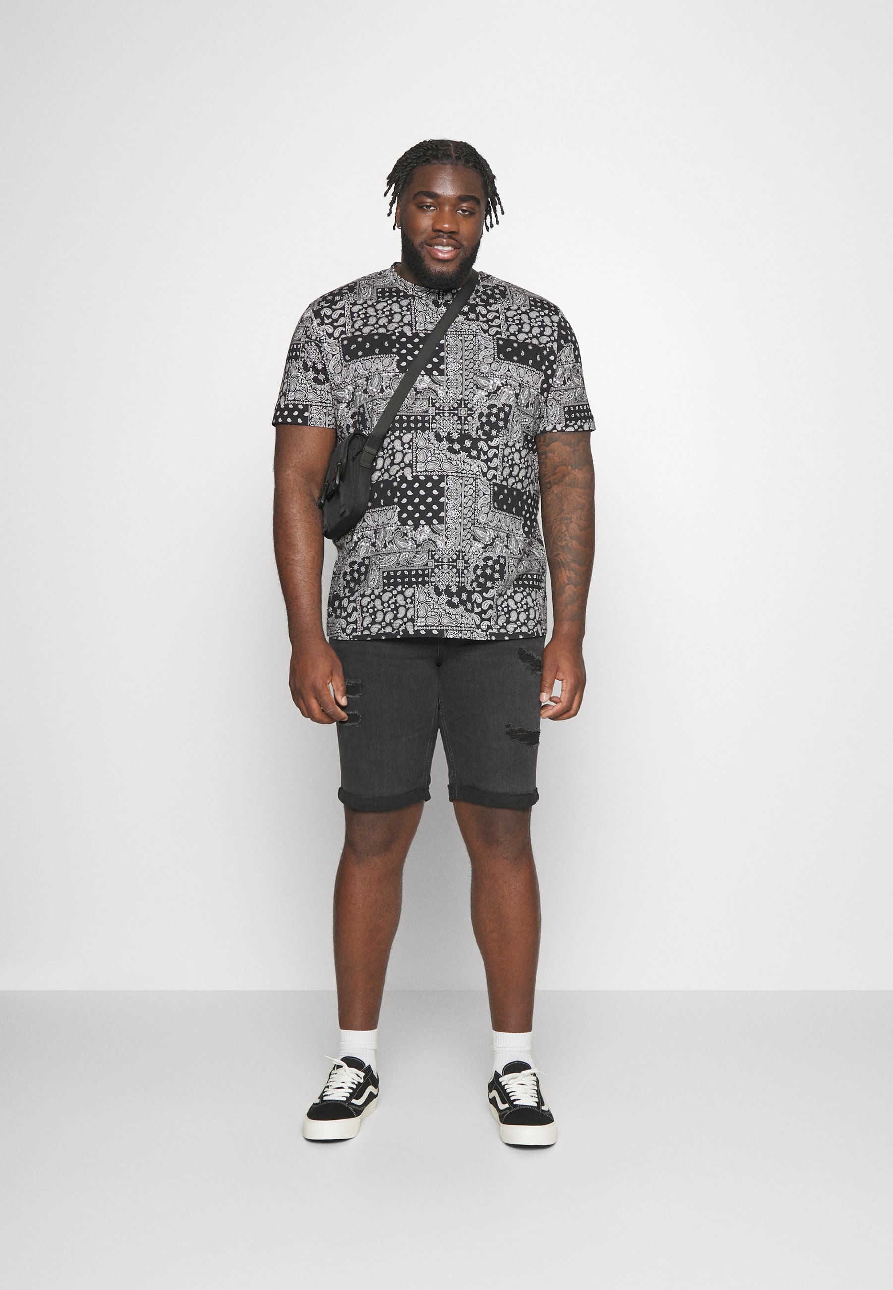 Jack &Jones JORTYPE TEE CREW NECK - Print T-shirt - black